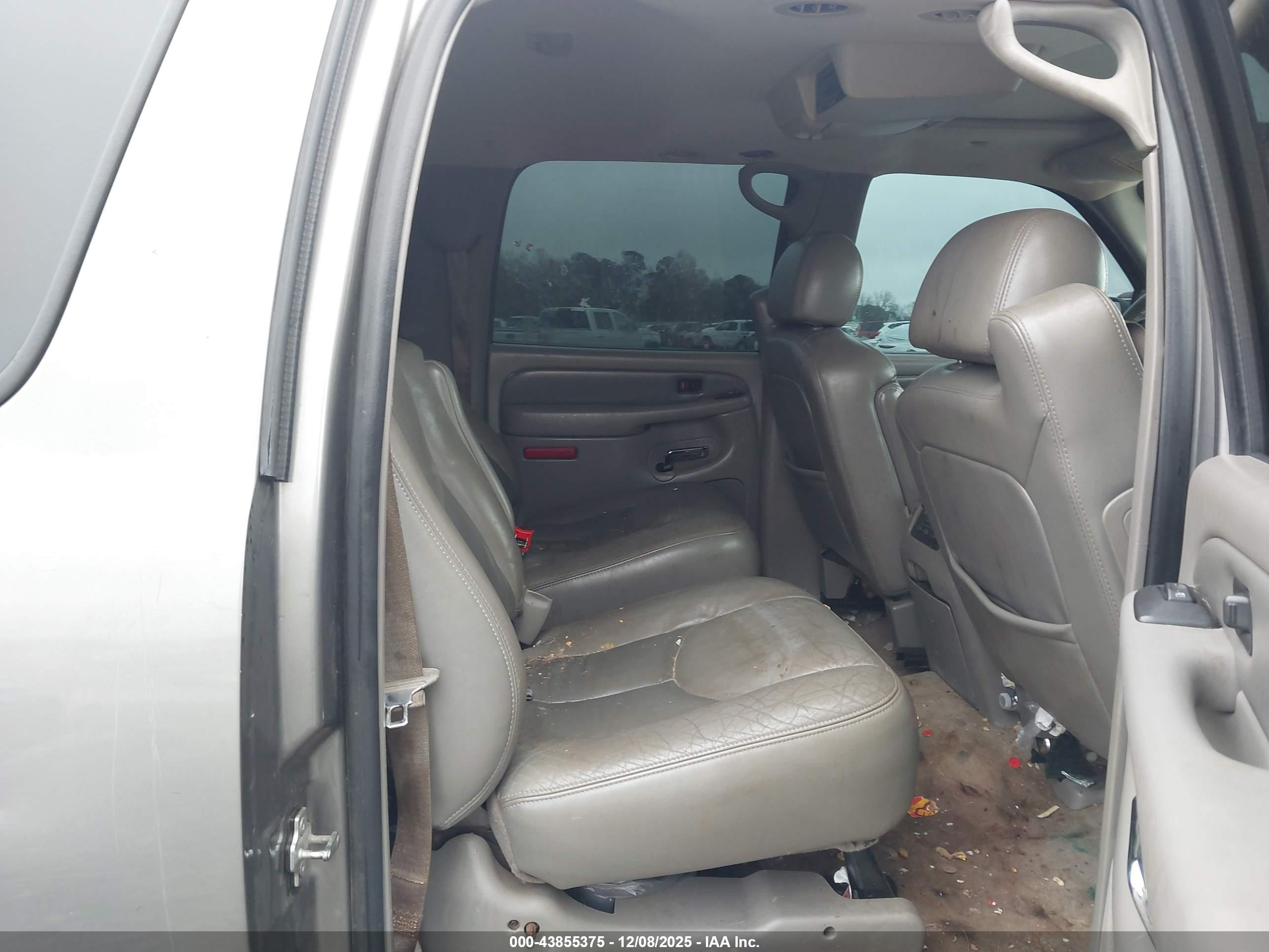GMC YUKON image 8
