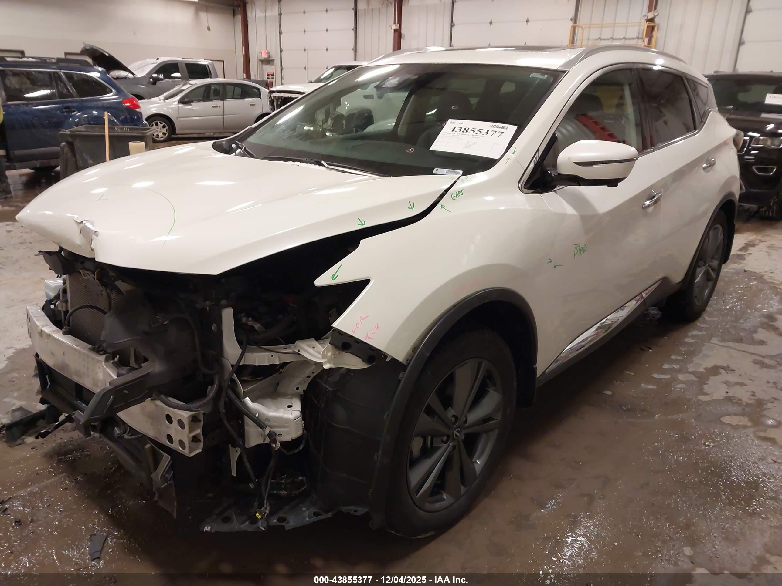 NISSAN MURANO image 2