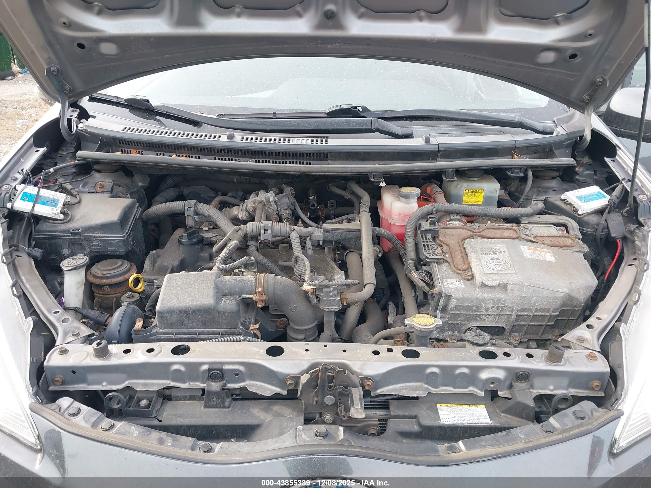 TOYOTA PRIUS image 10