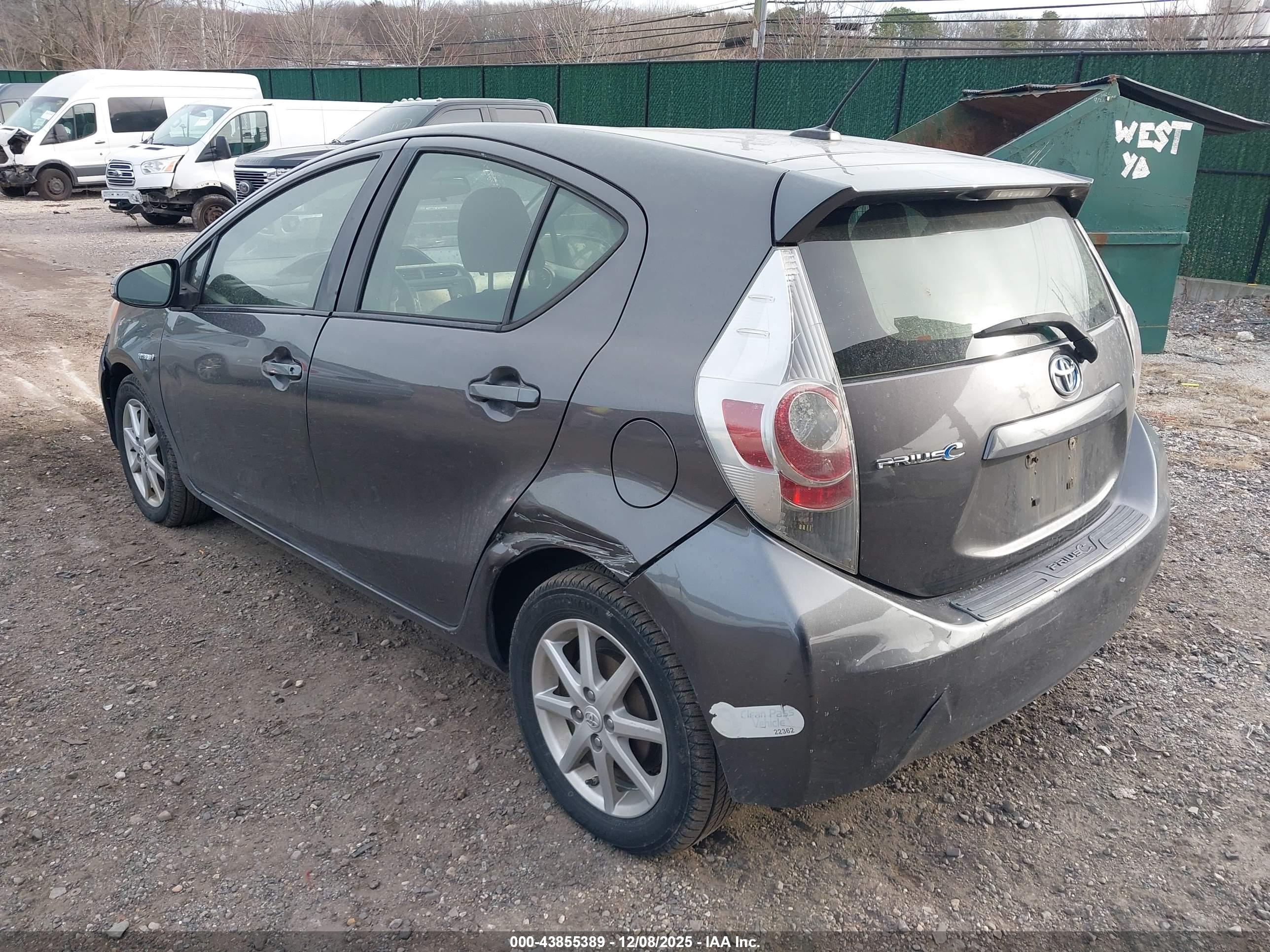 TOYOTA PRIUS image 3