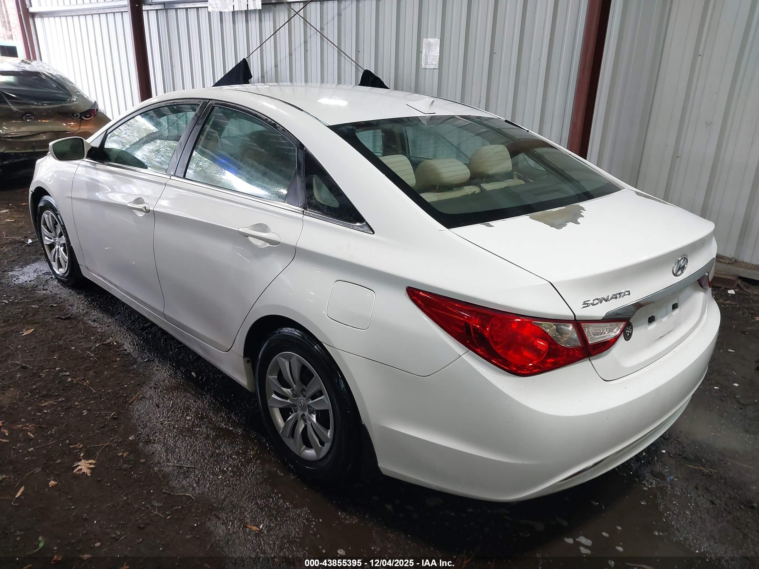 HYUNDAI SONATA image 3