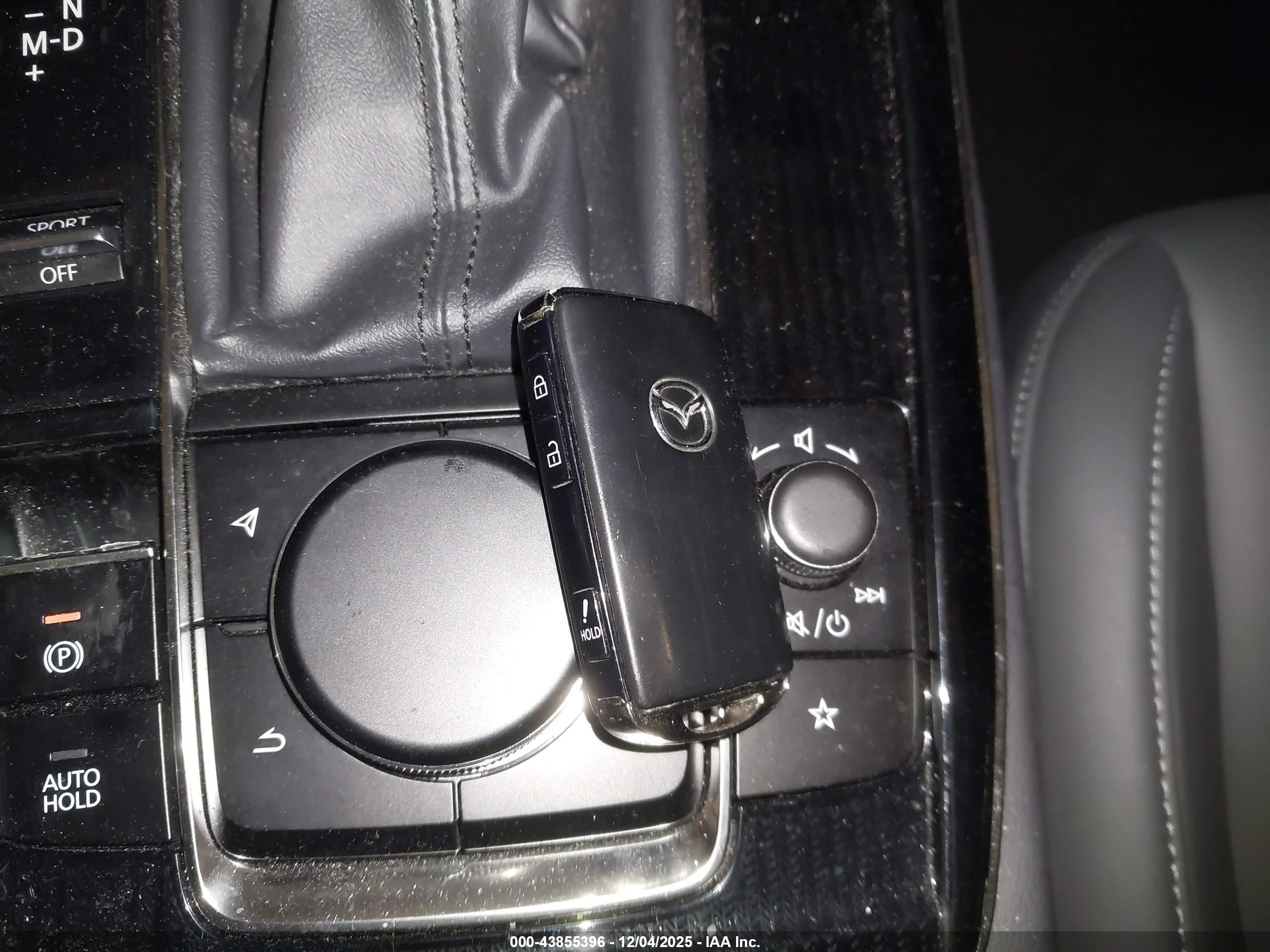 MAZDA CX-30 image 11