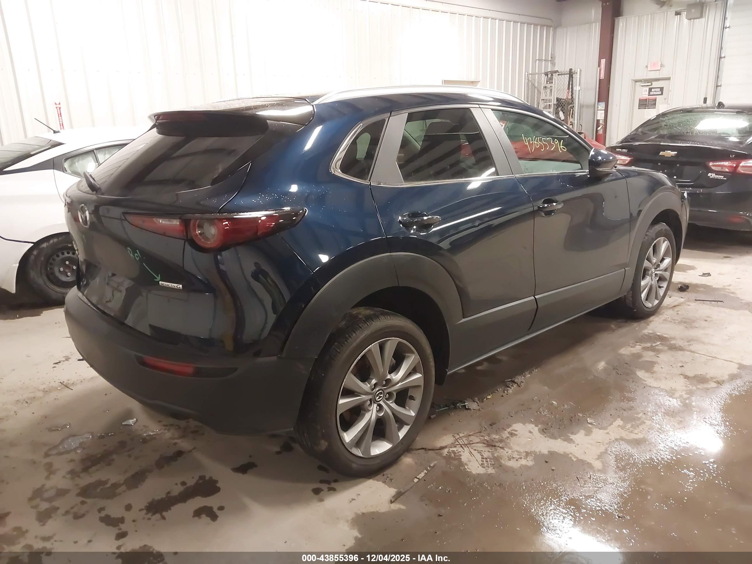 MAZDA CX-30 image 4