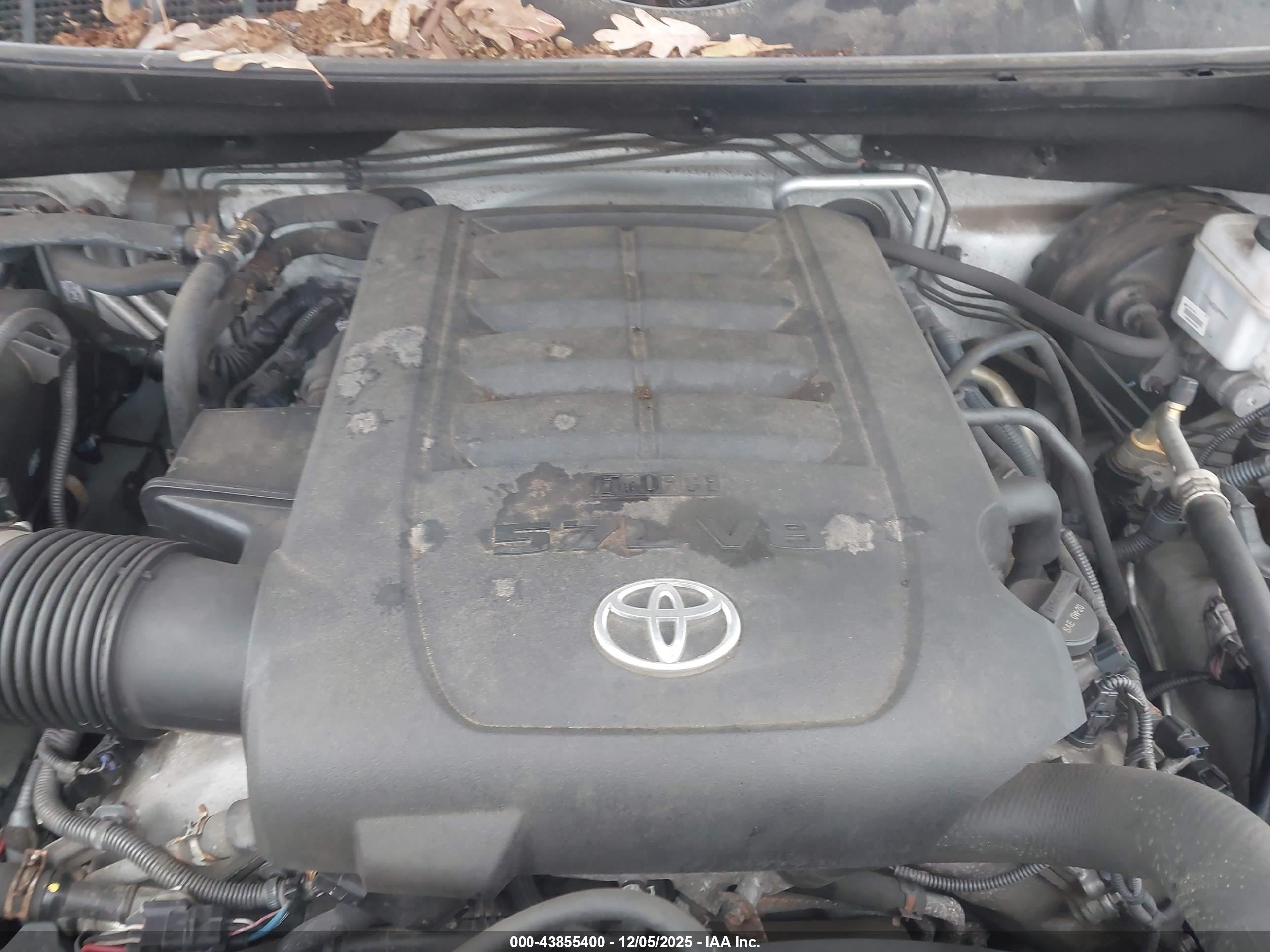 TOYOTA SEQUOIA image 10