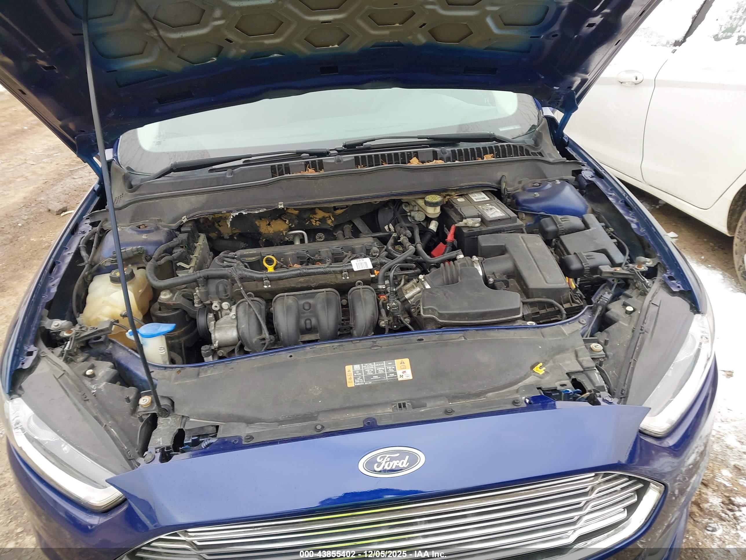 FORD FUSION image 10