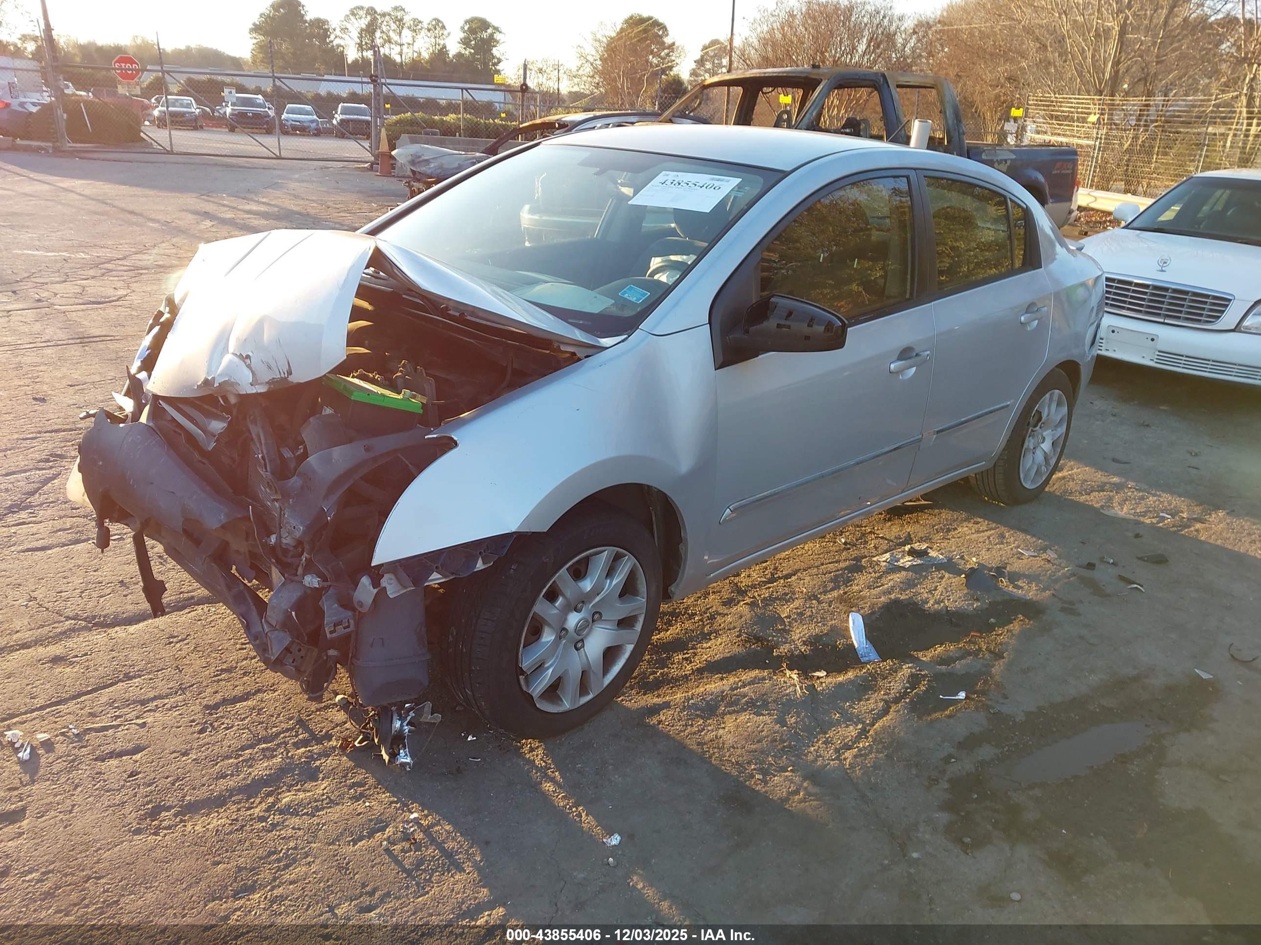 NISSAN SENTRA image 2