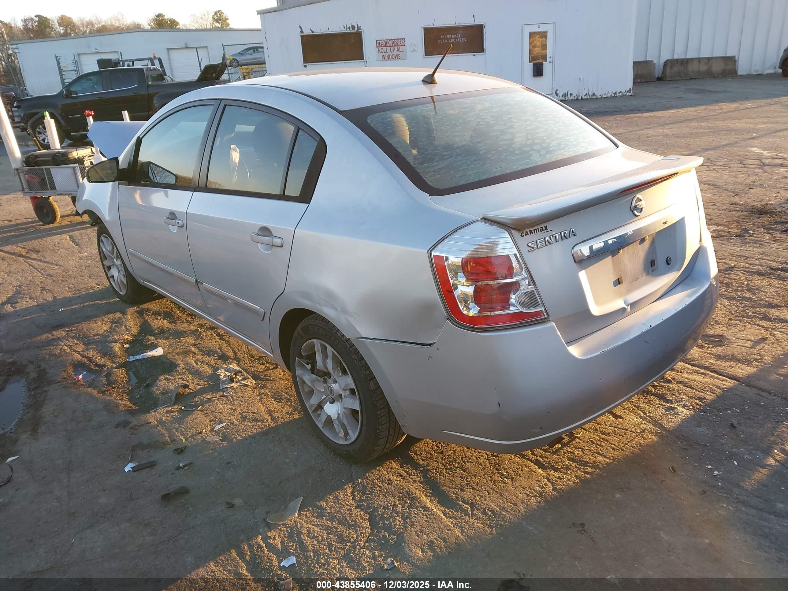 NISSAN SENTRA image 3
