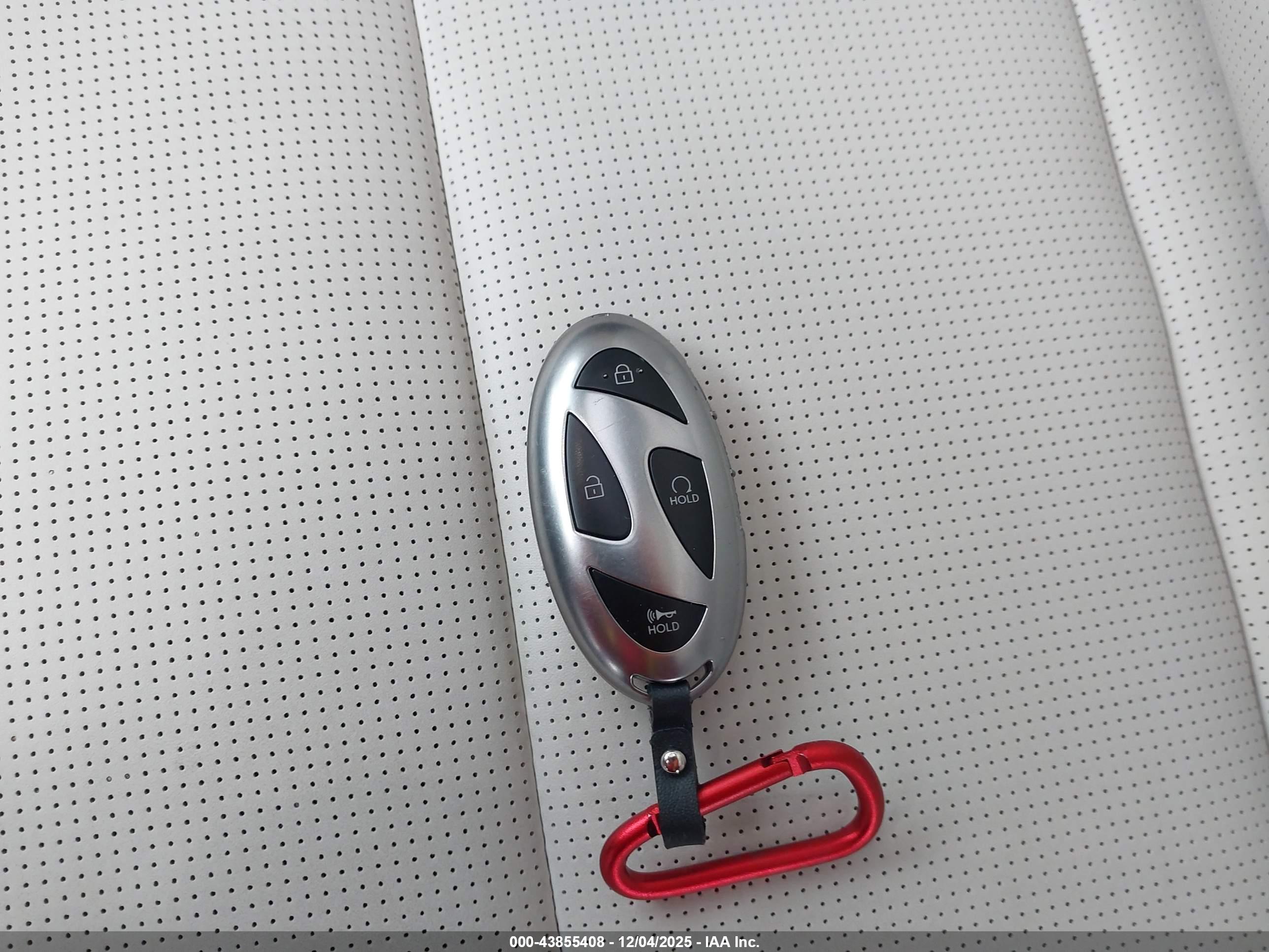 HYUNDAI SANTA image 11