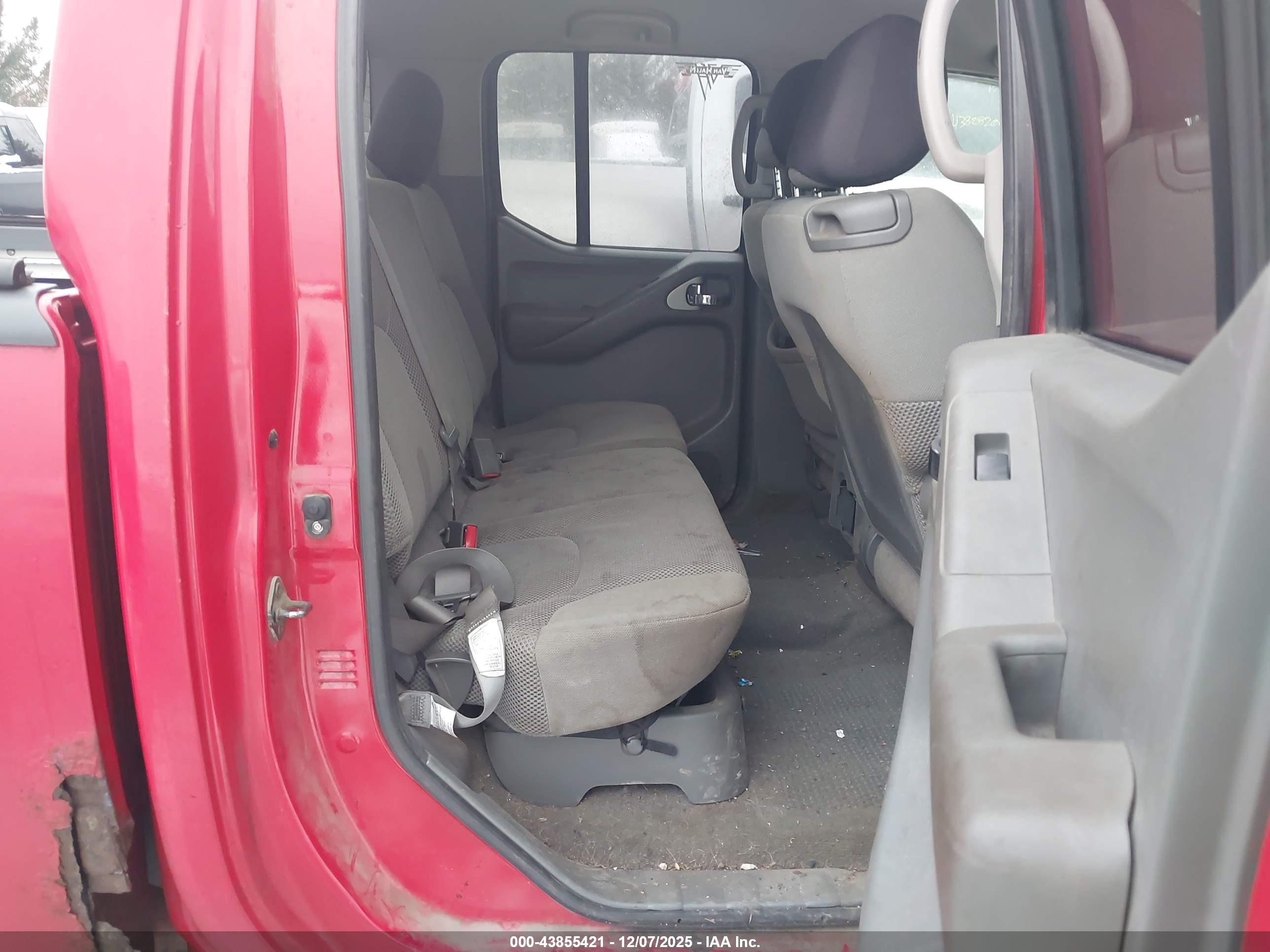 NISSAN FRONTIER image 8