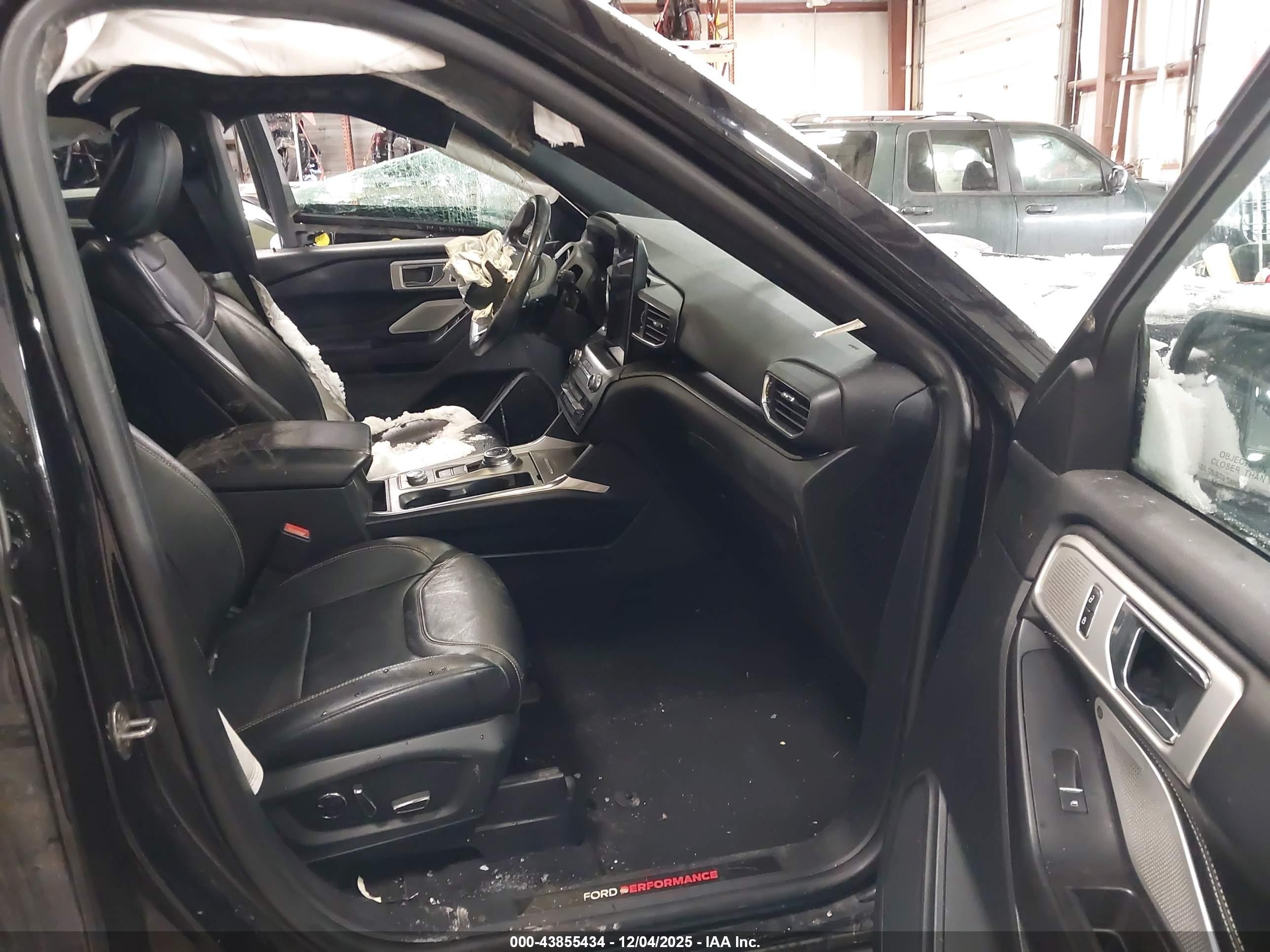 FORD EXPLORER image 5