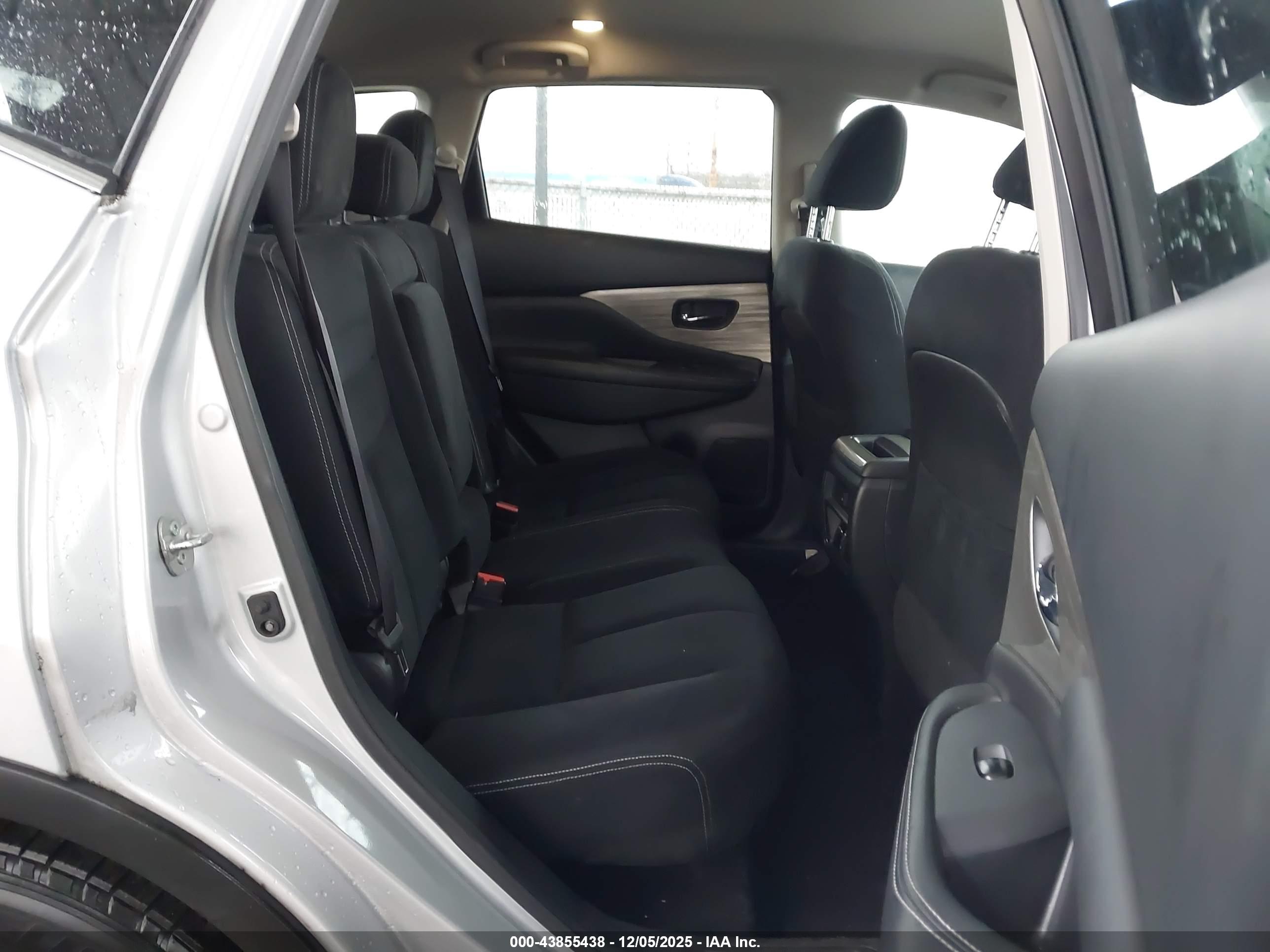NISSAN MURANO image 8