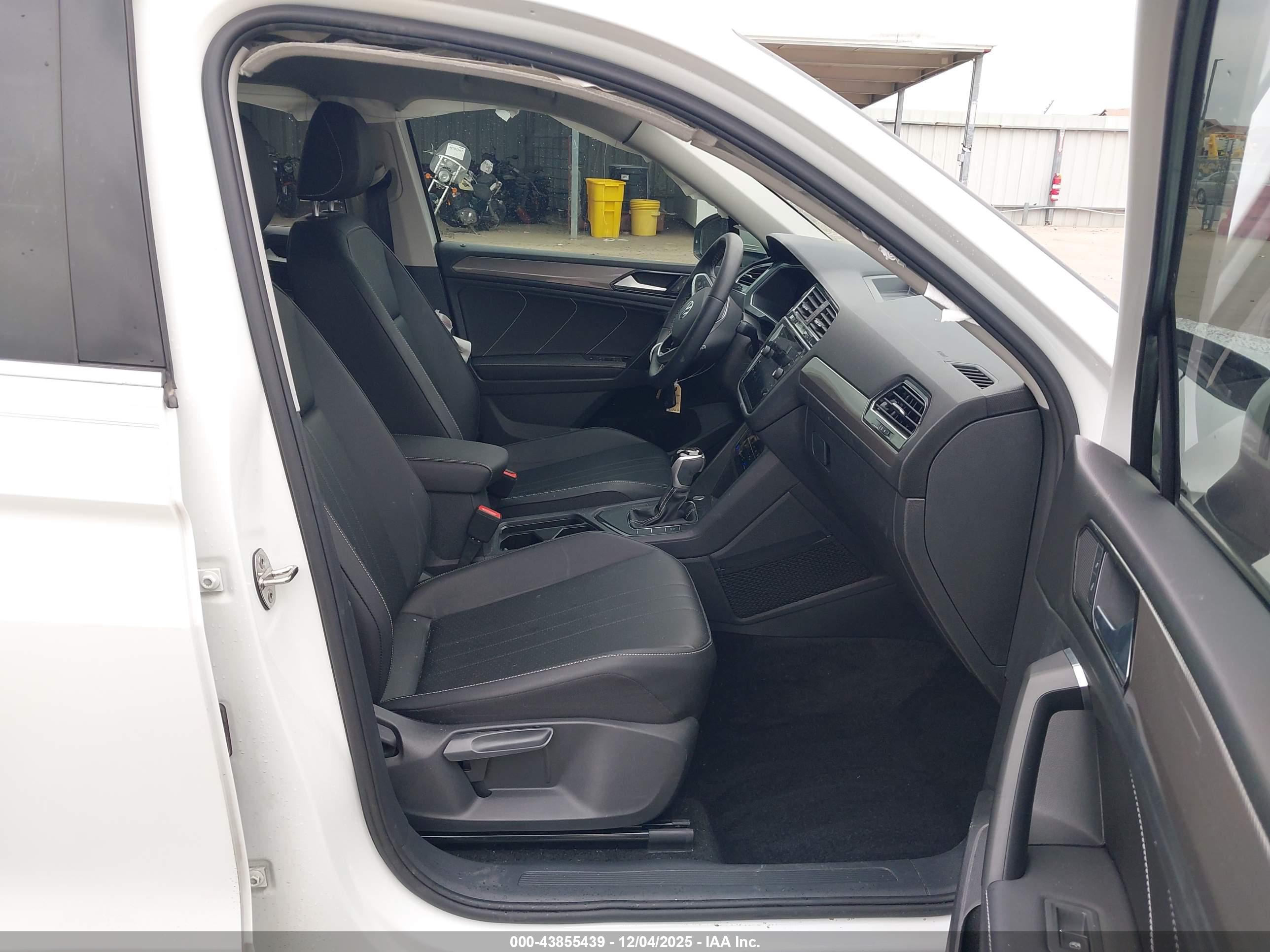 VOLKSWAGEN TIGUAN image 5