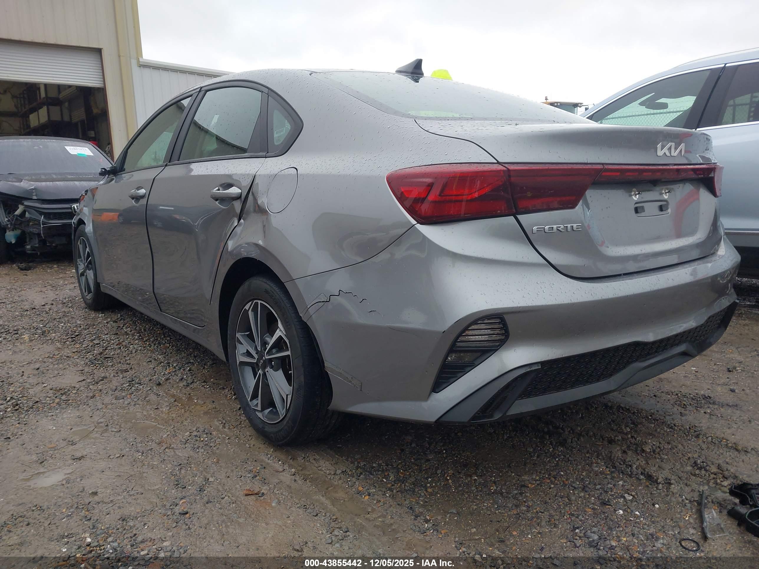 KIA FORTE image 3