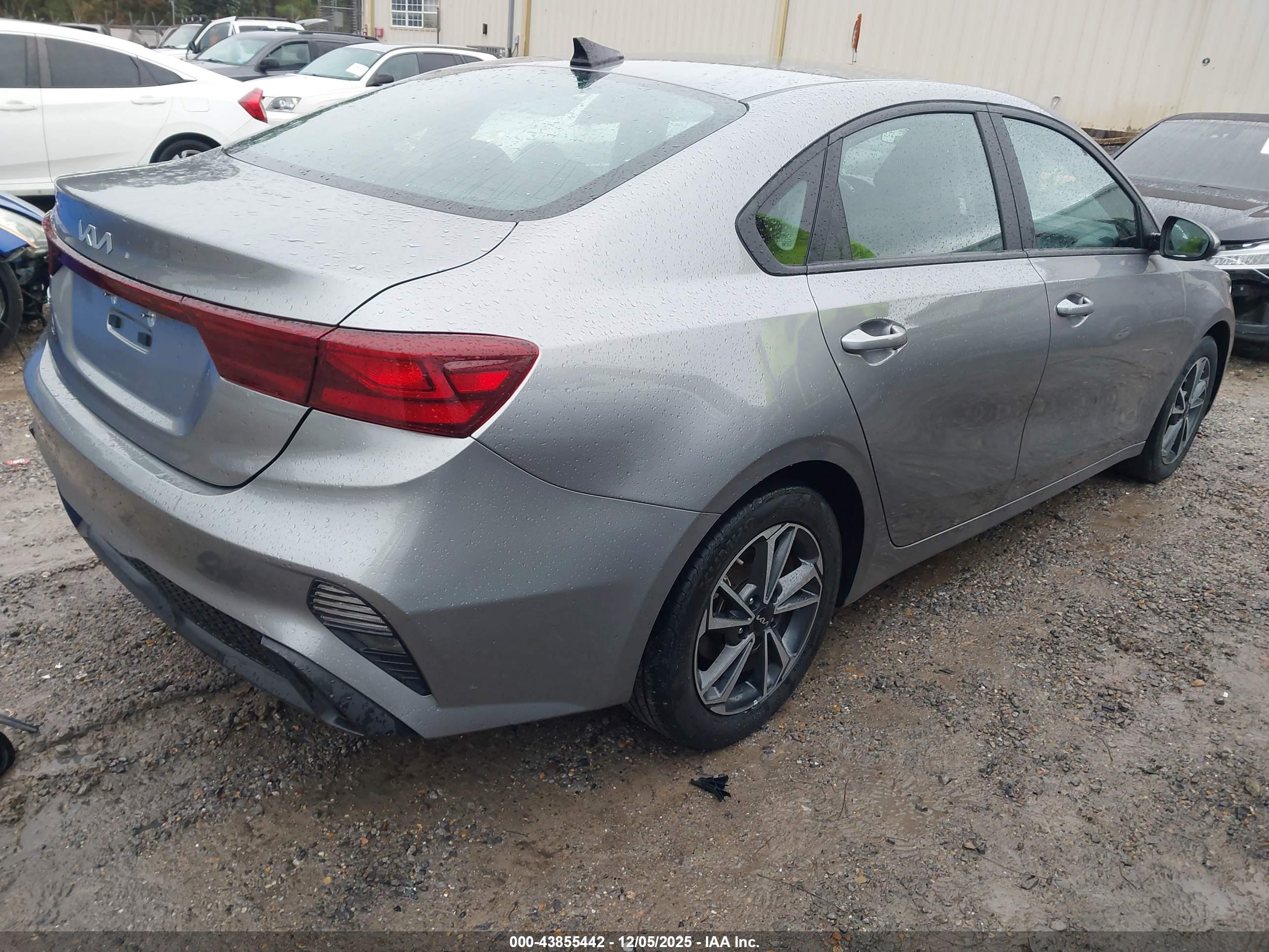 KIA FORTE image 4