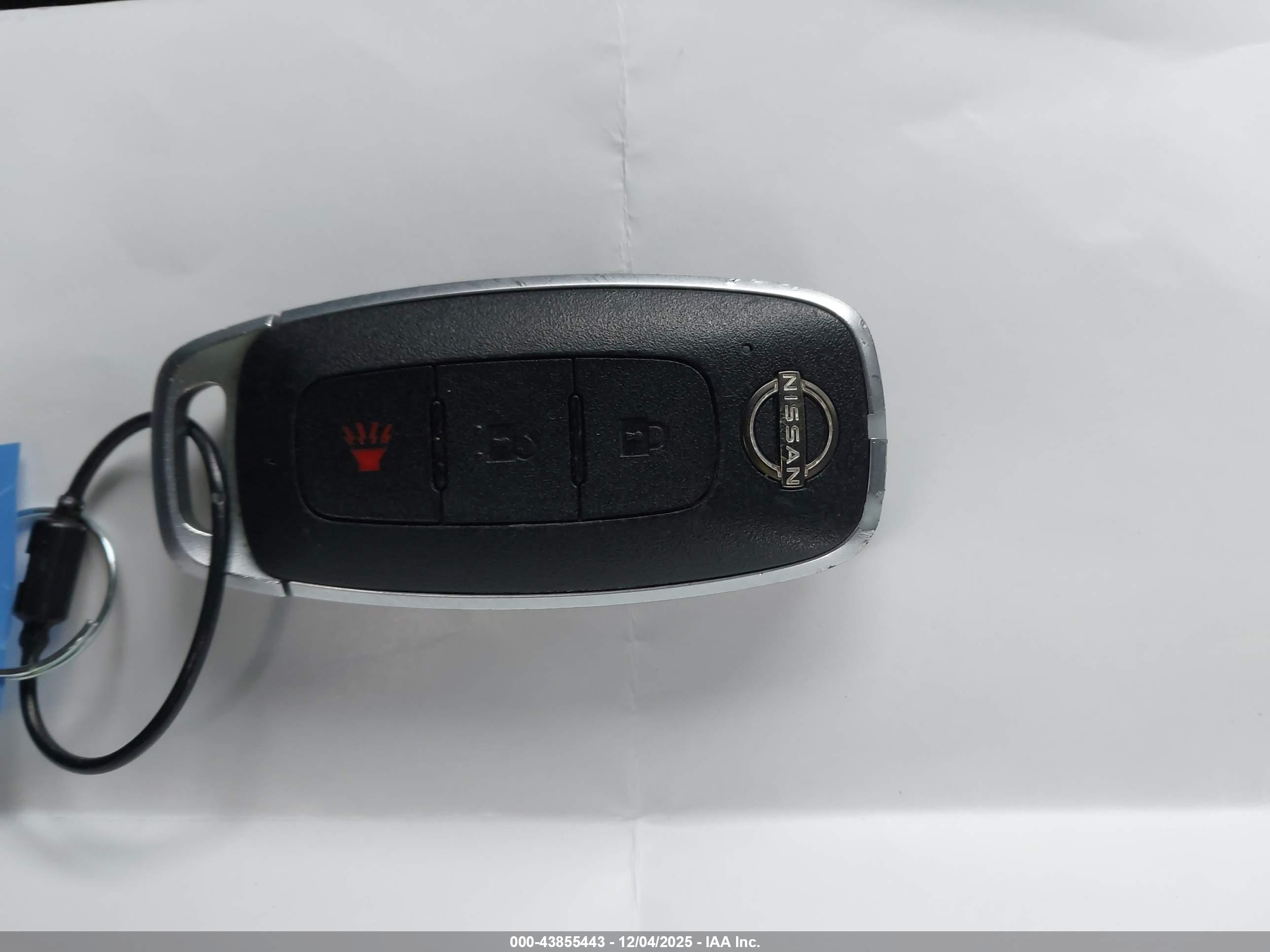NISSAN ROGUE image 11