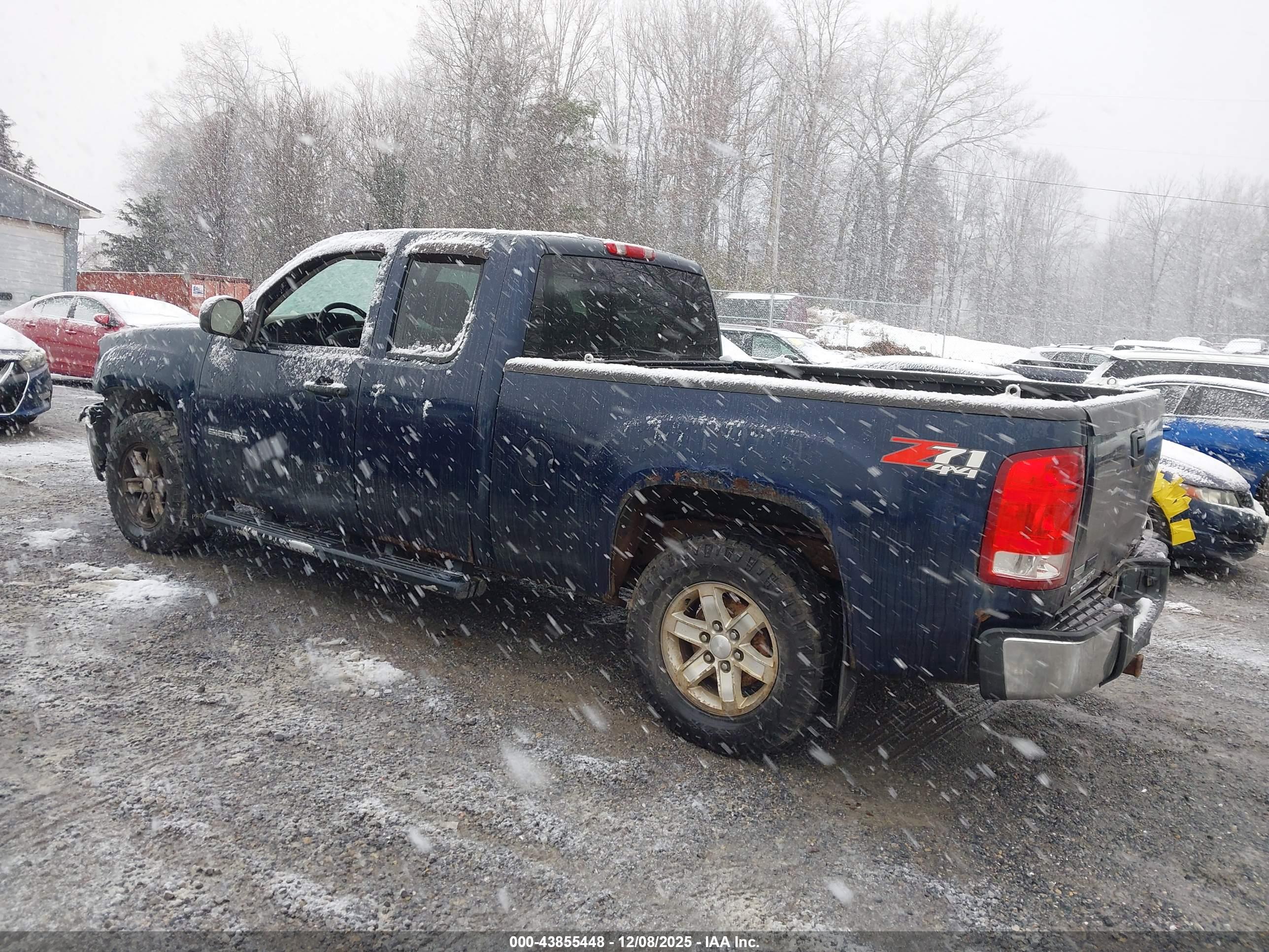 GMC SIERRA image 3