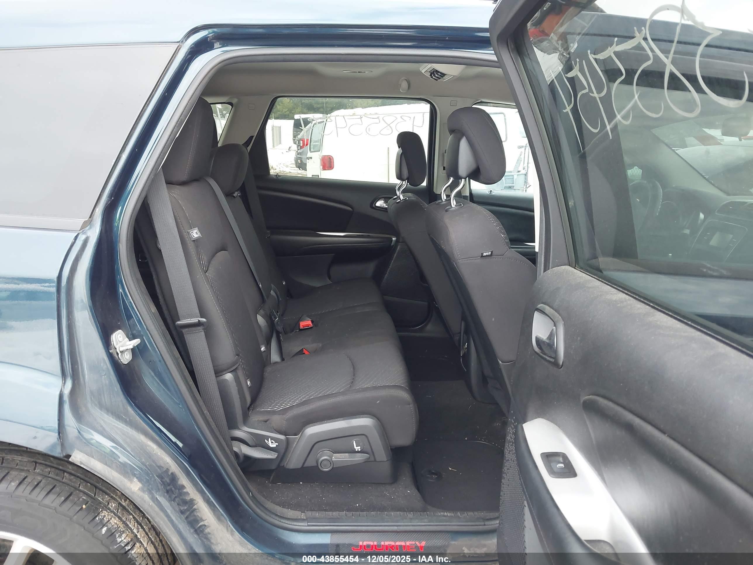 DODGE JOURNEY image 8