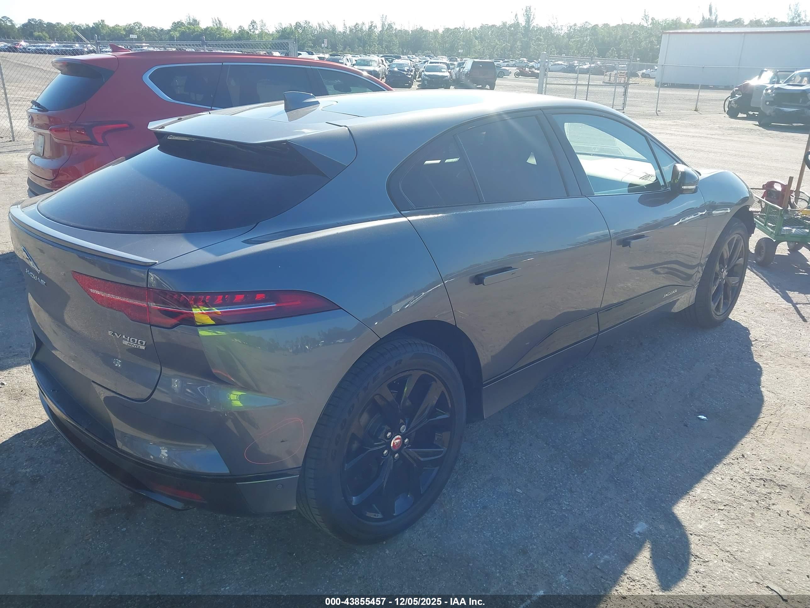JAGUAR I-PACE image 4
