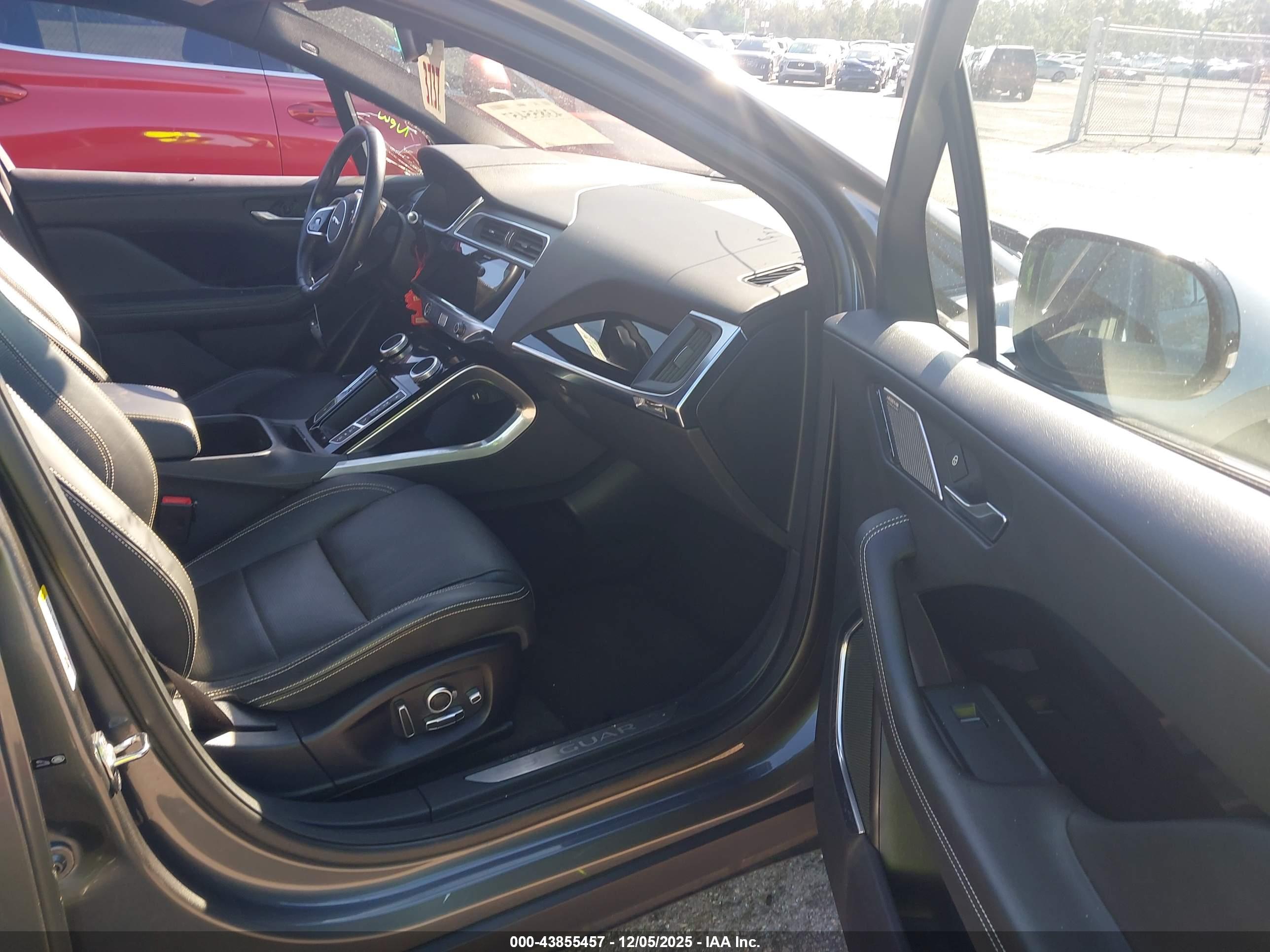 JAGUAR I-PACE image 5