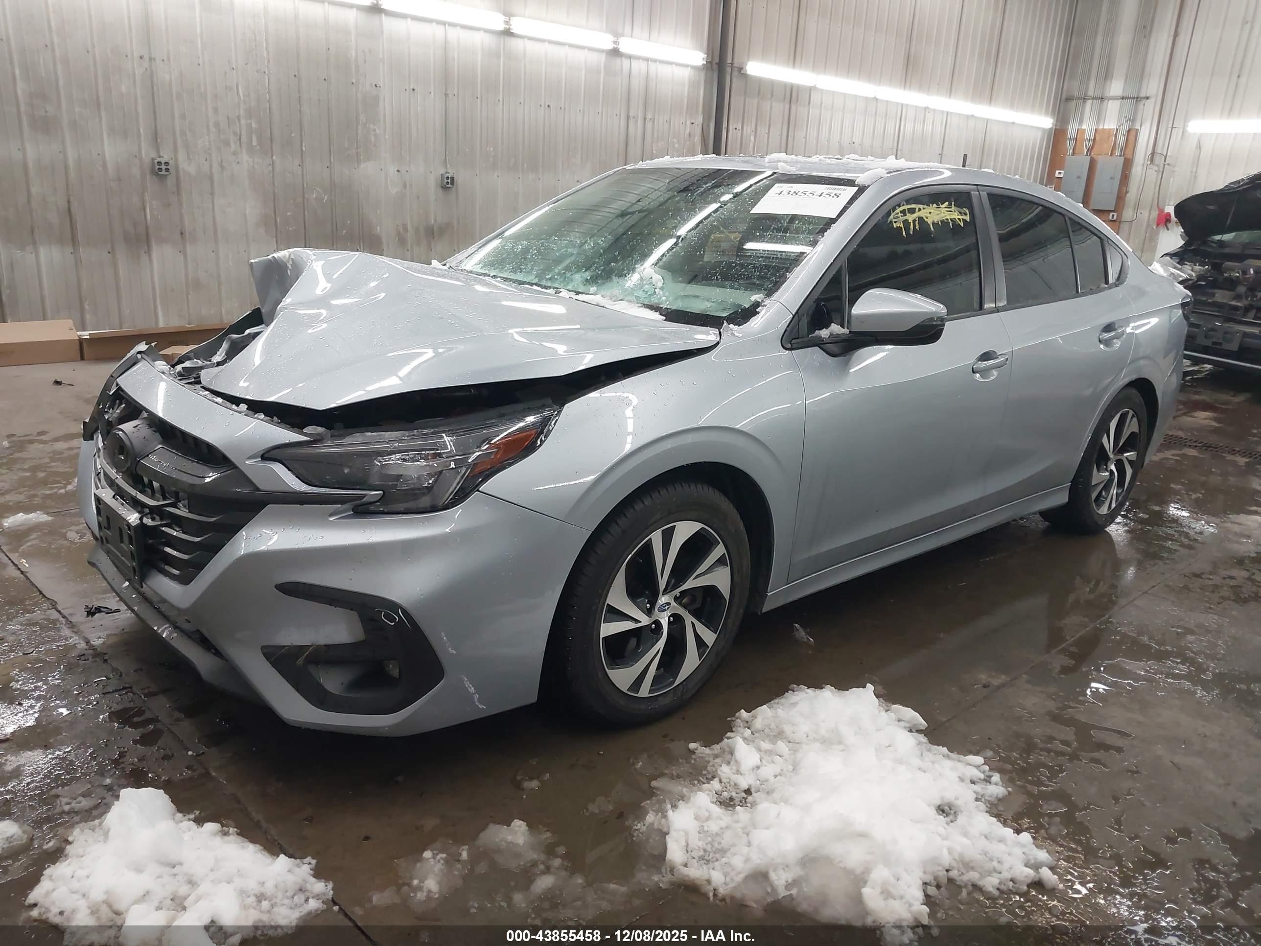SUBARU LEGACY image 2