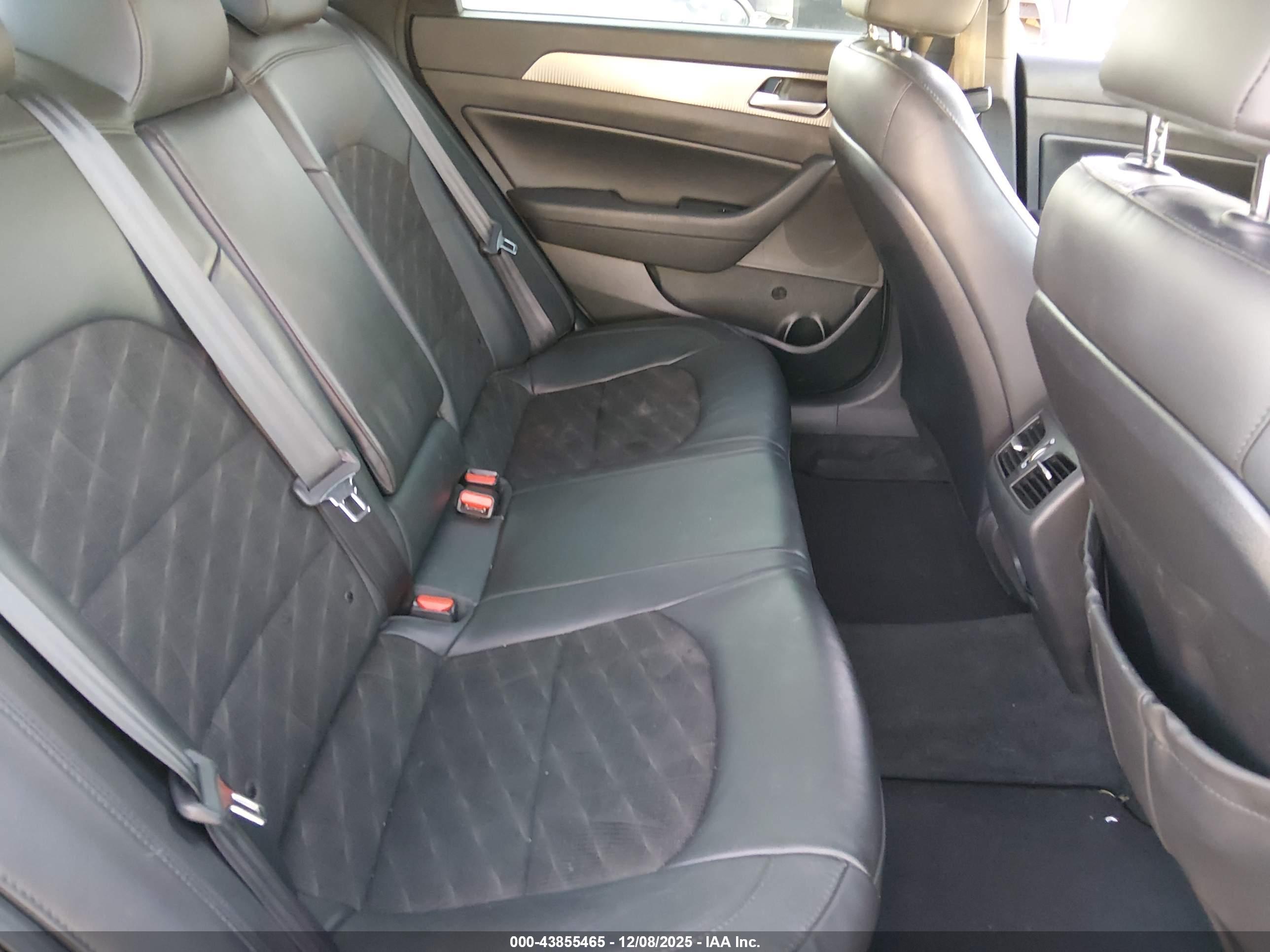 HYUNDAI SONATA image 8