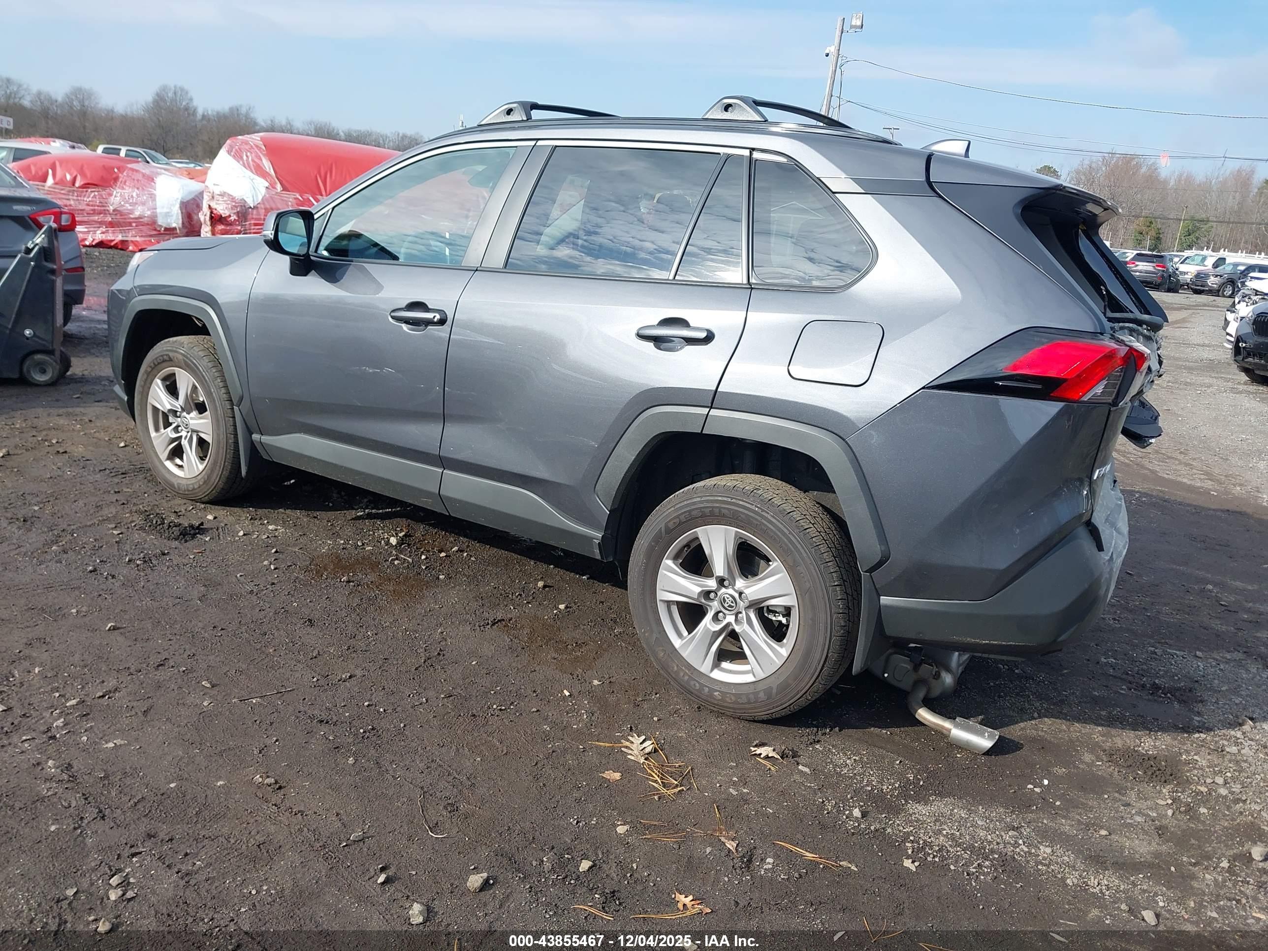 TOYOTA RAV4 image 3
