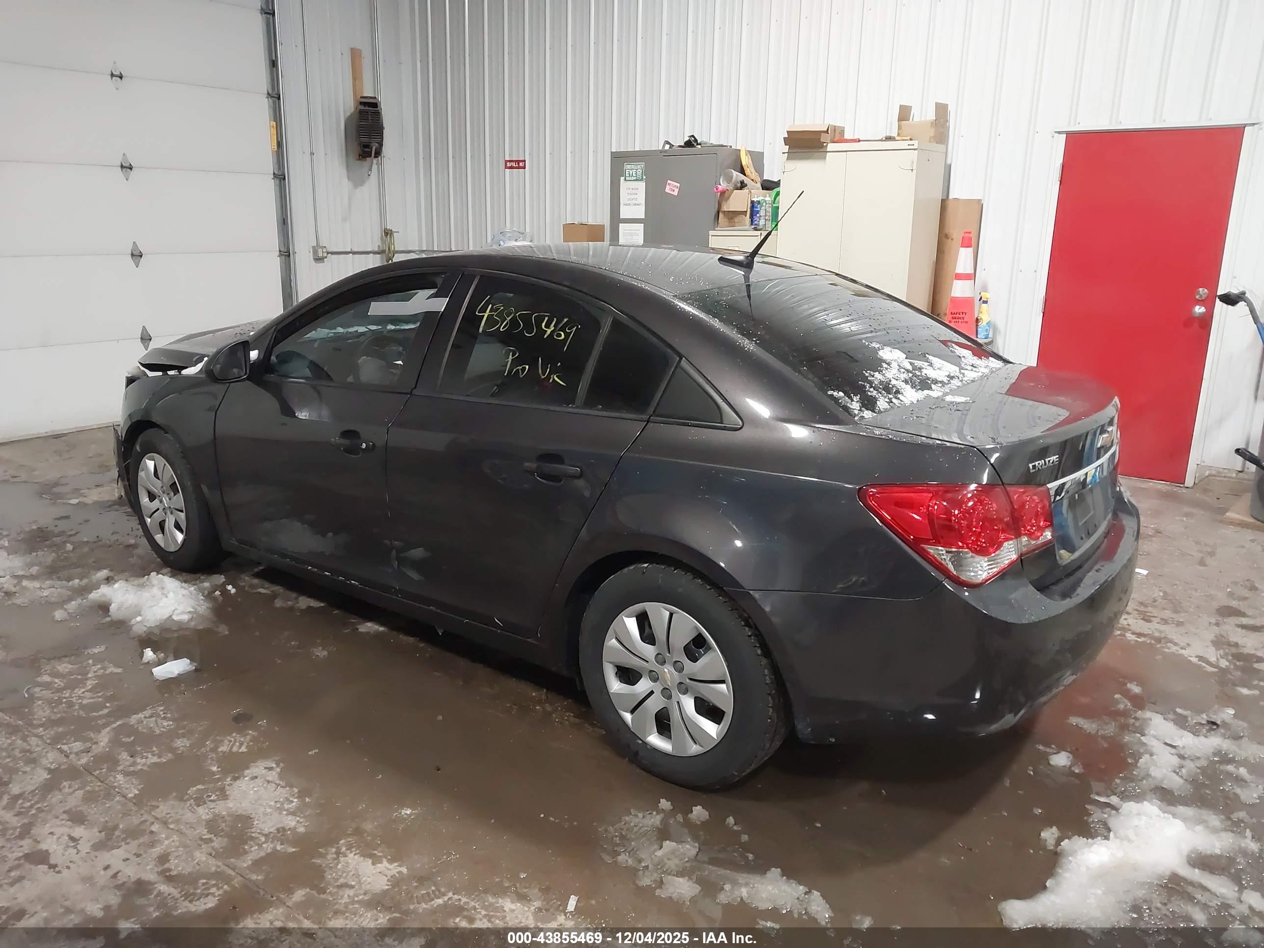 CHEVROLET CRUZE image 3