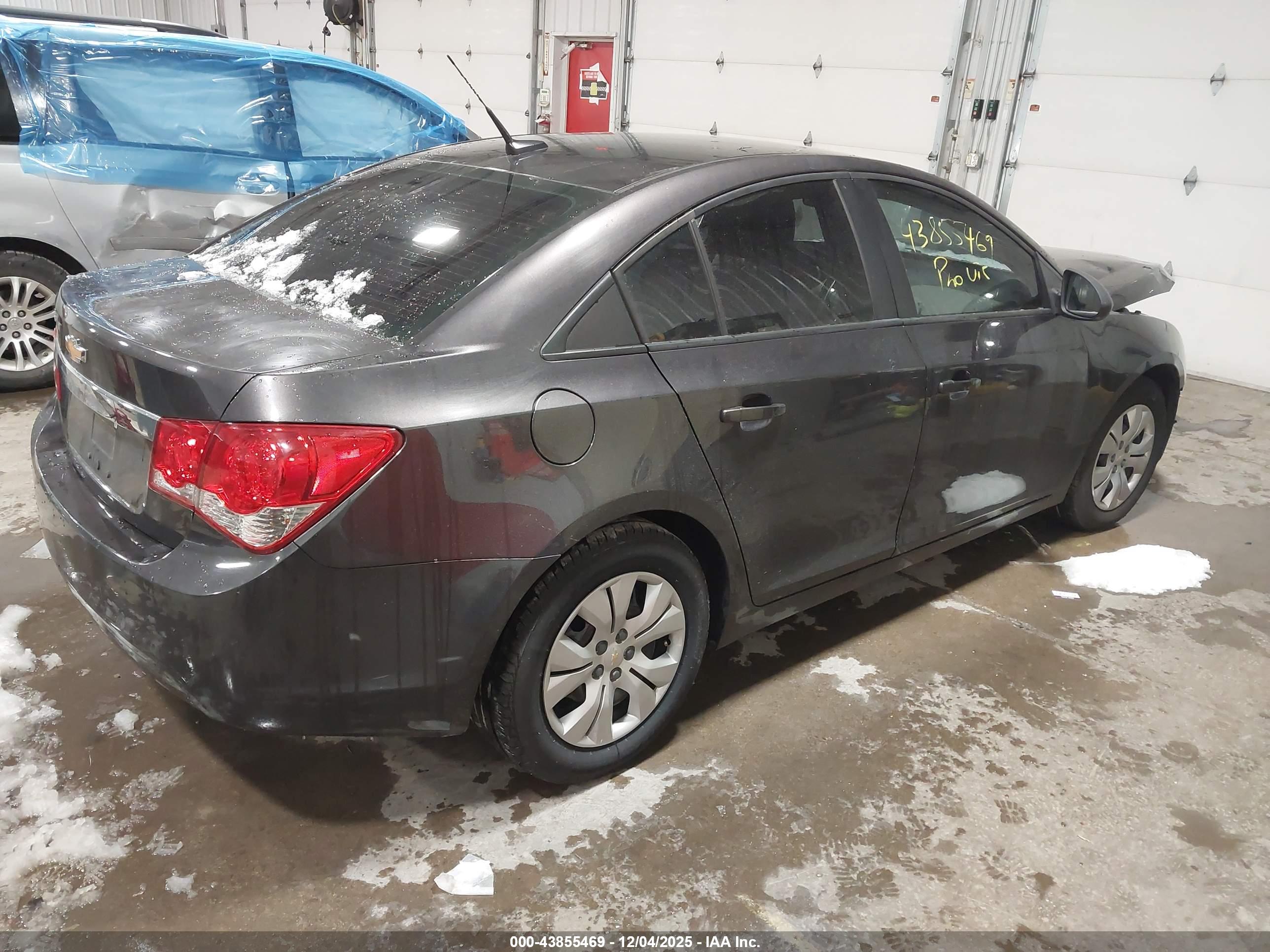 CHEVROLET CRUZE image 4