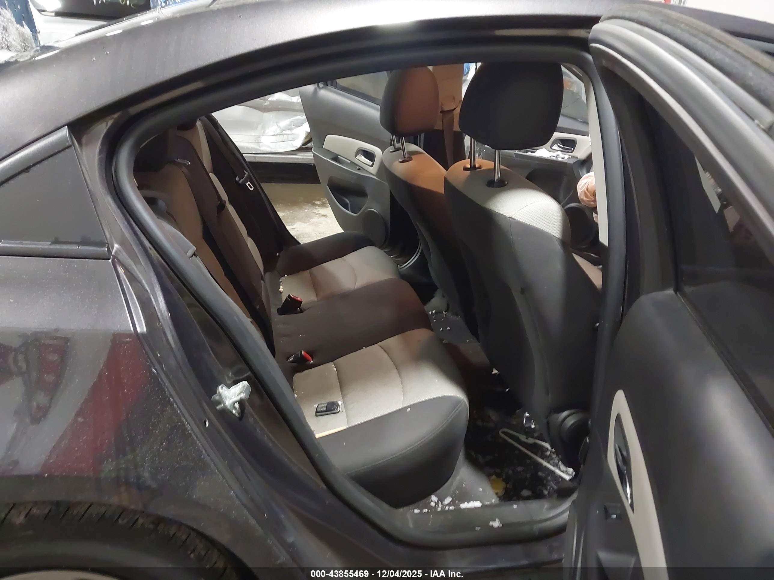 CHEVROLET CRUZE image 8
