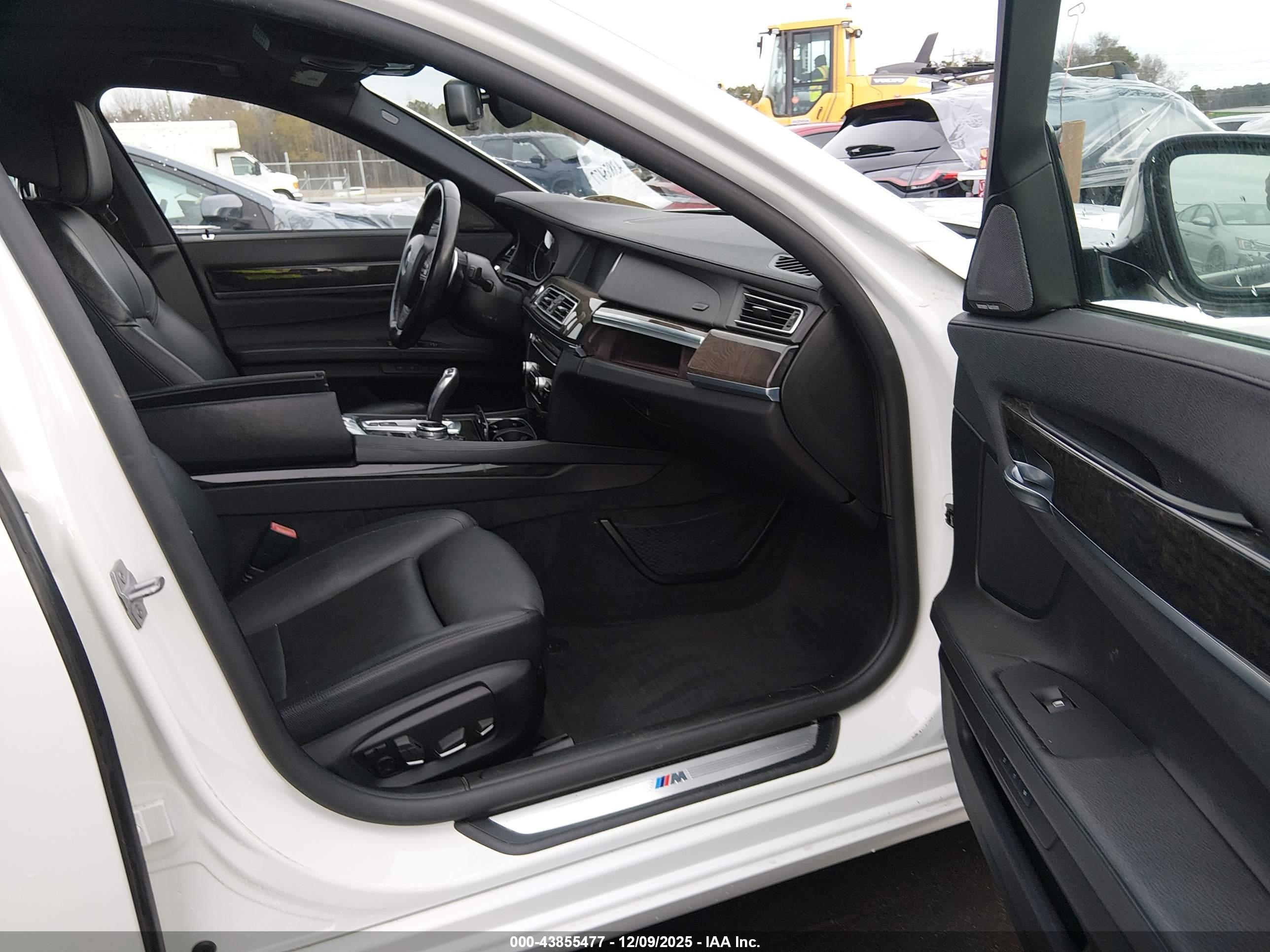 BMW 740LI image 5