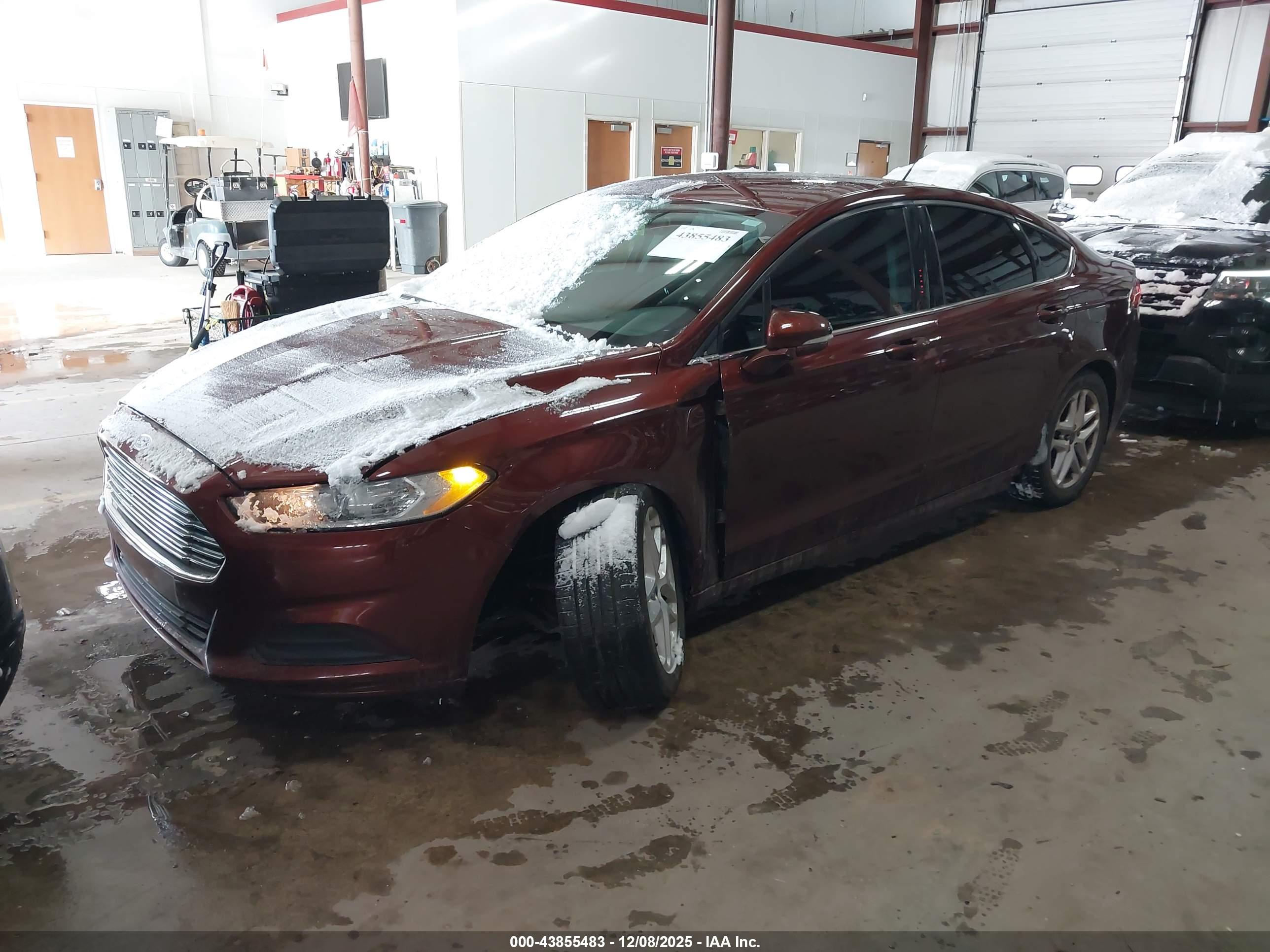 FORD FUSION image 2