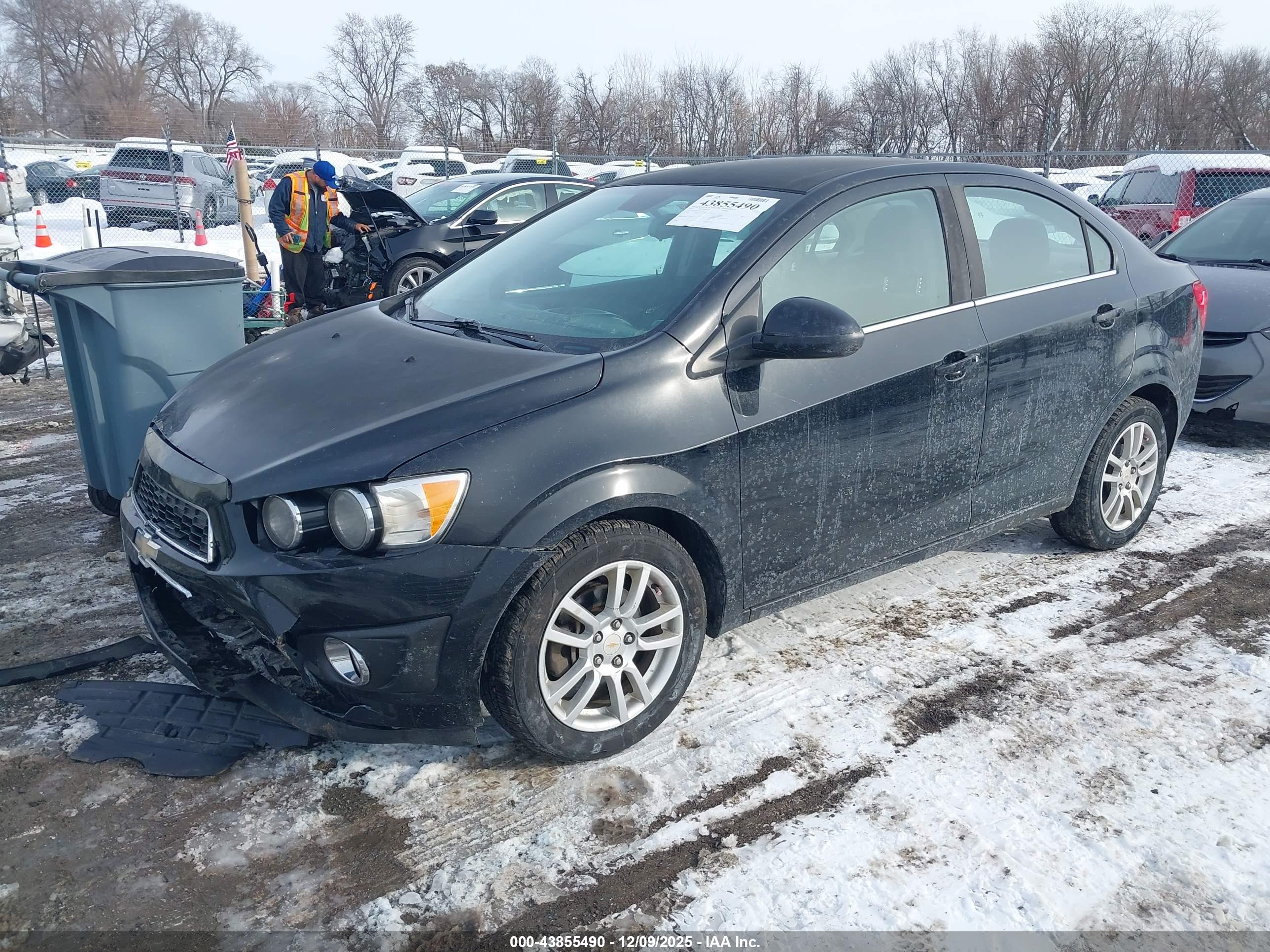 CHEVROLET SONIC image 2