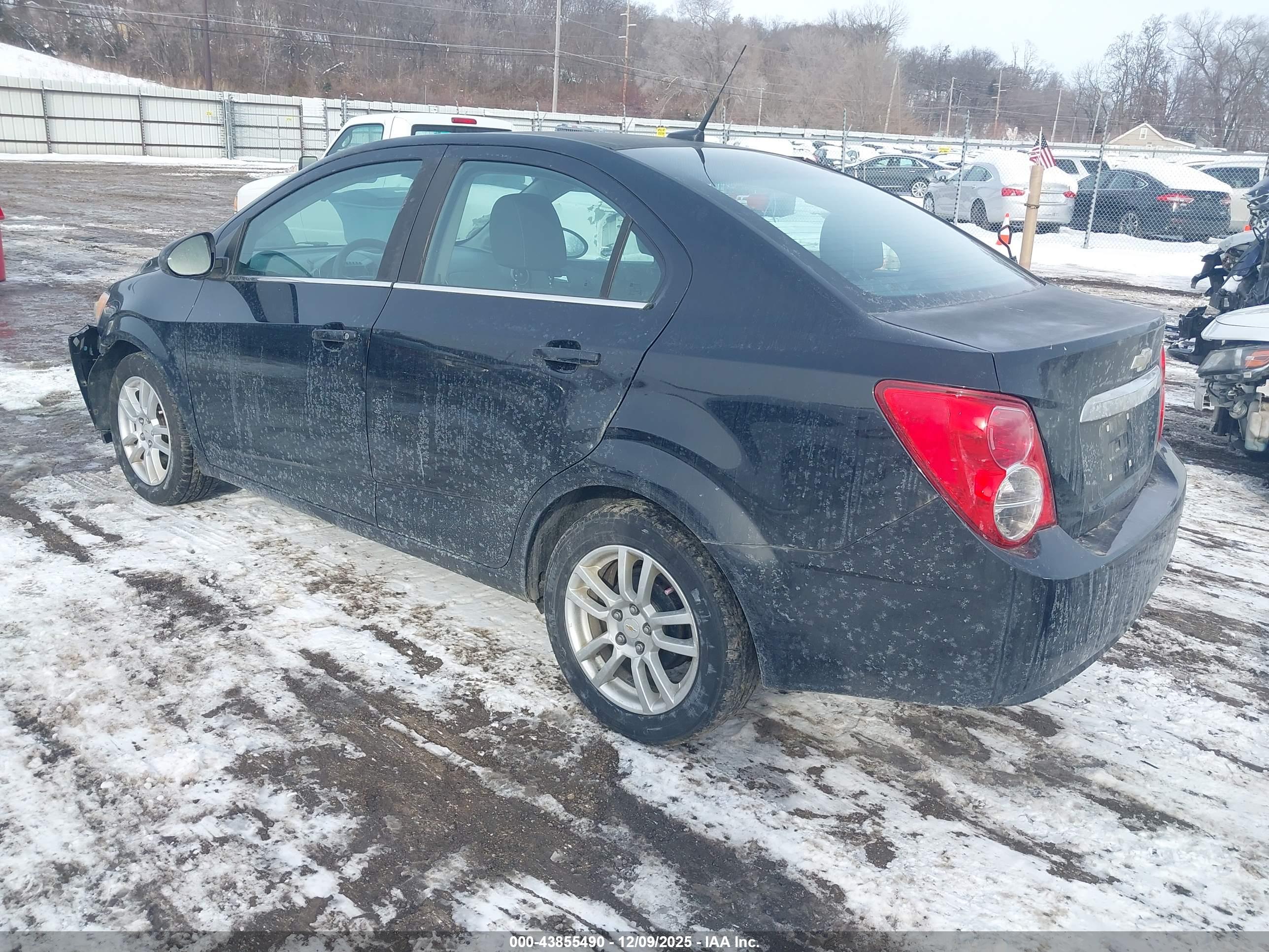 CHEVROLET SONIC image 3