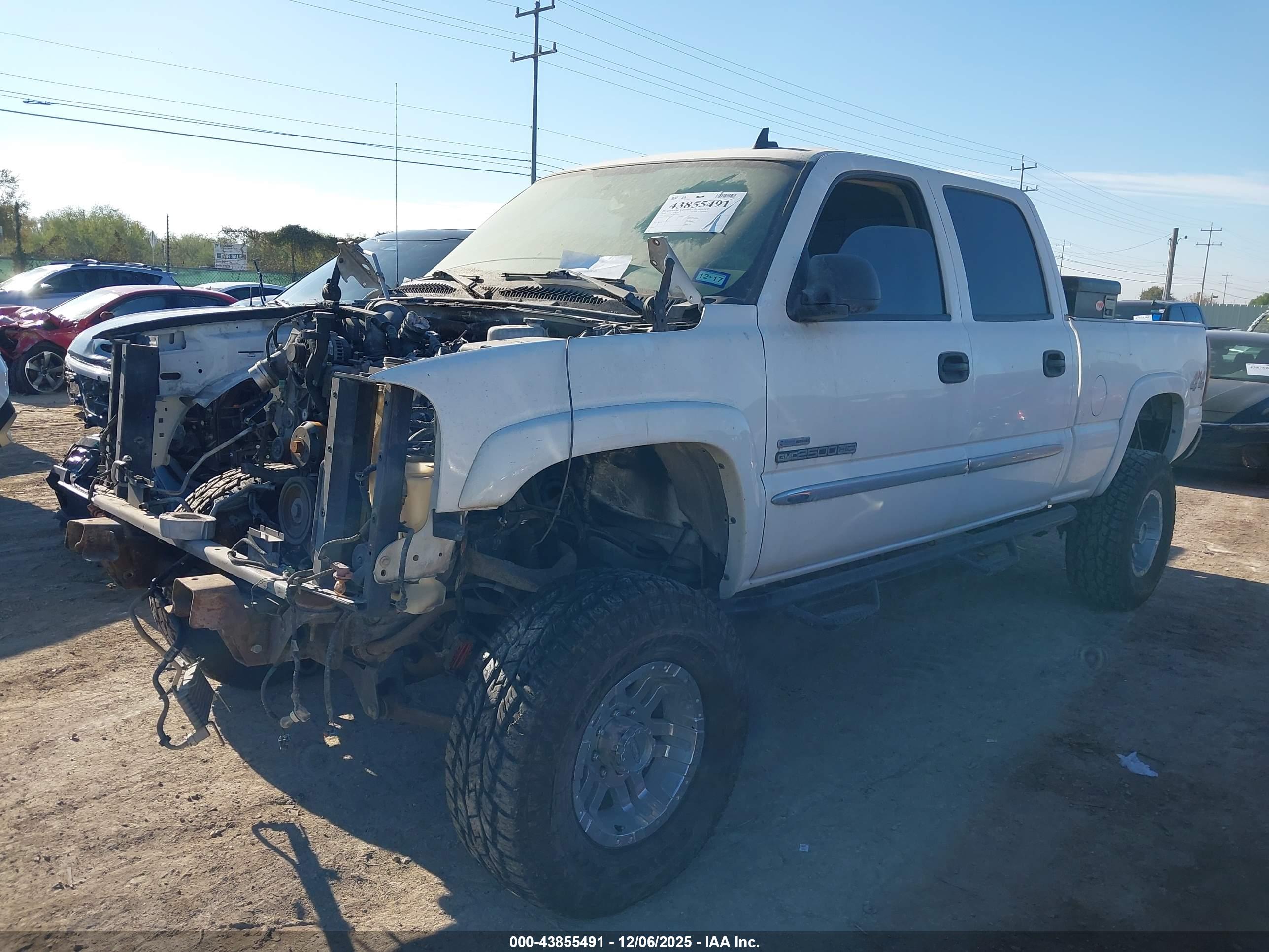 GMC SIERRA image 2