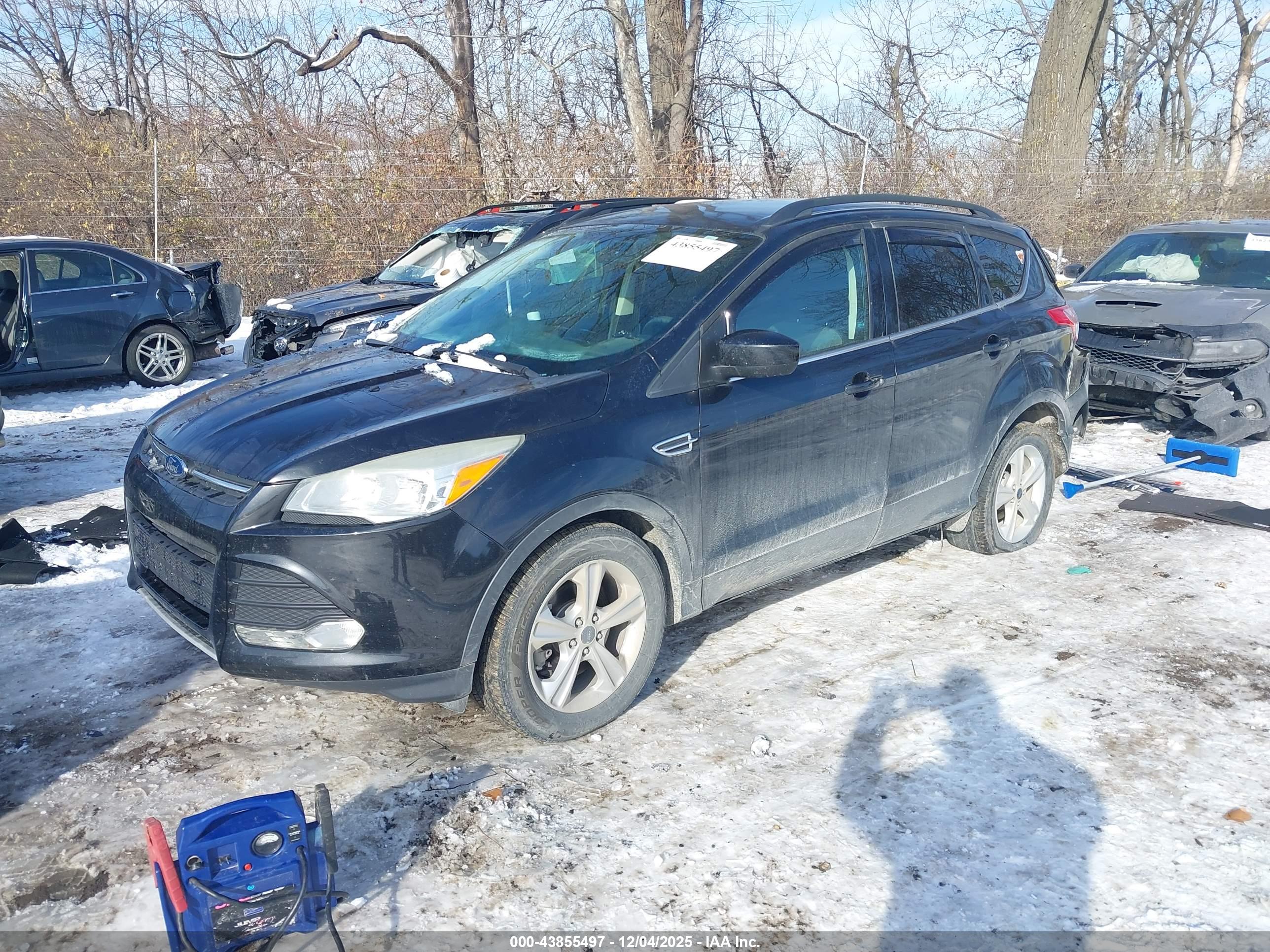 FORD ESCAPE image 2