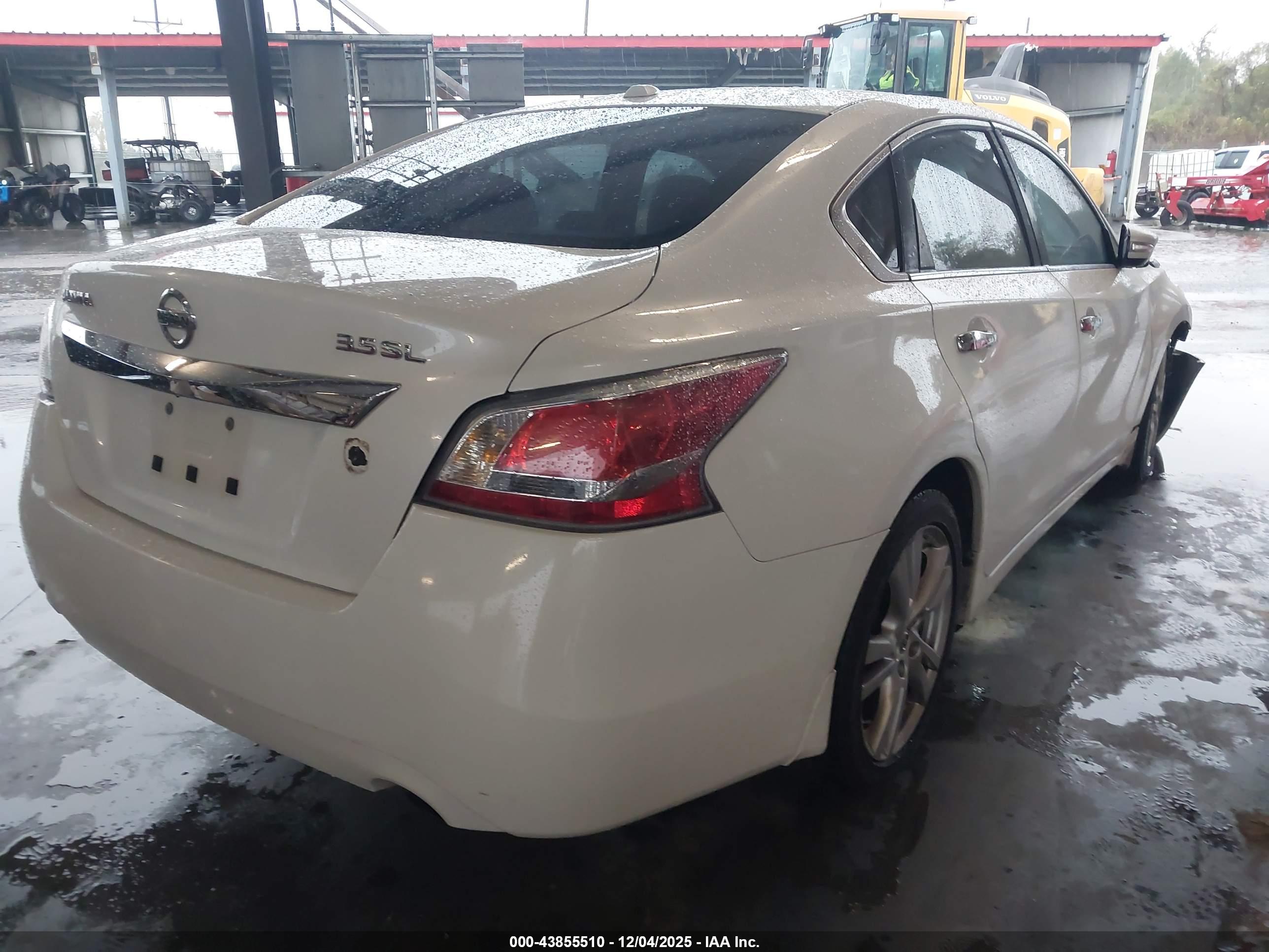 NISSAN ALTIMA image 4