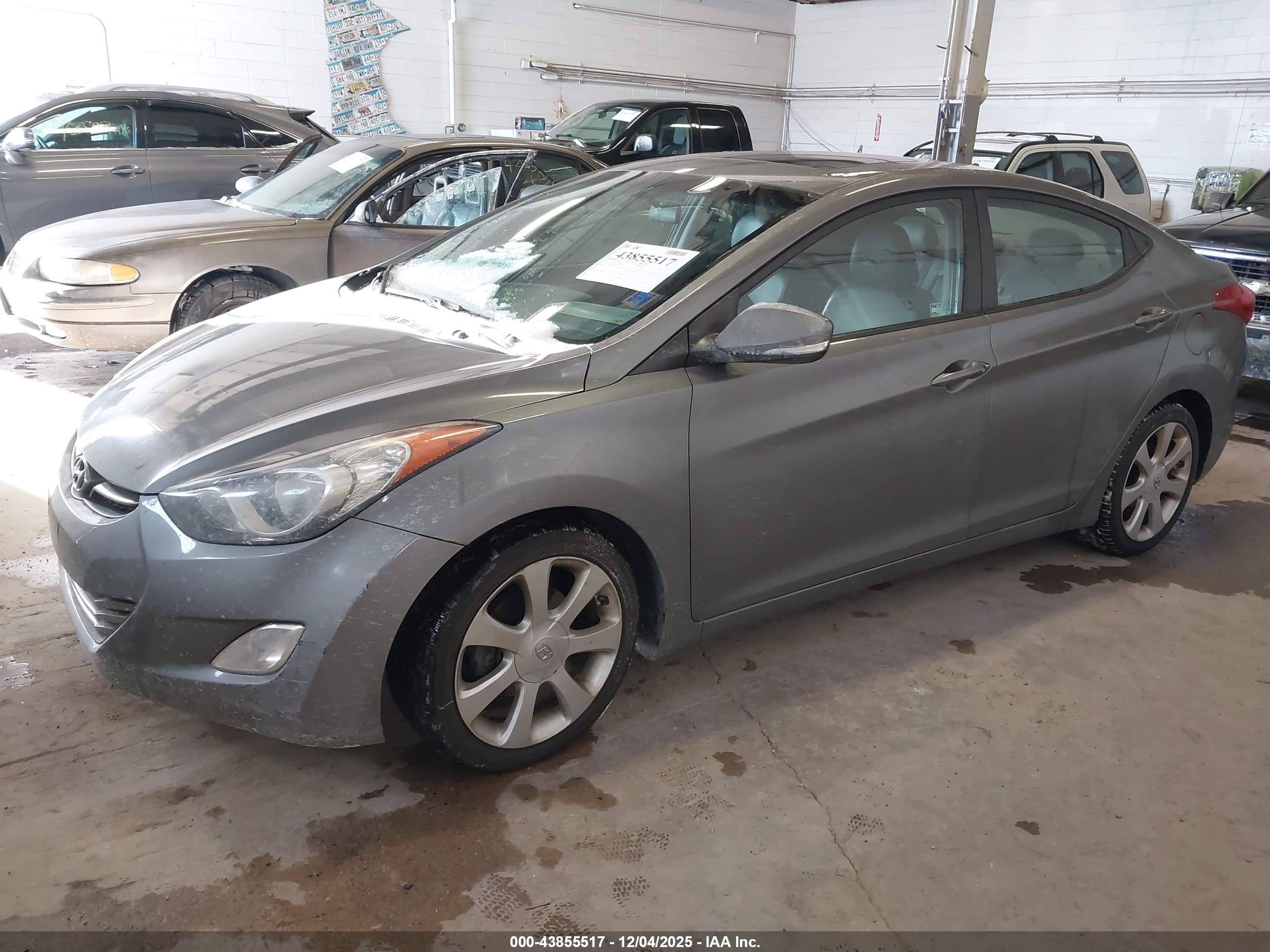 HYUNDAI ELANTRA image 2