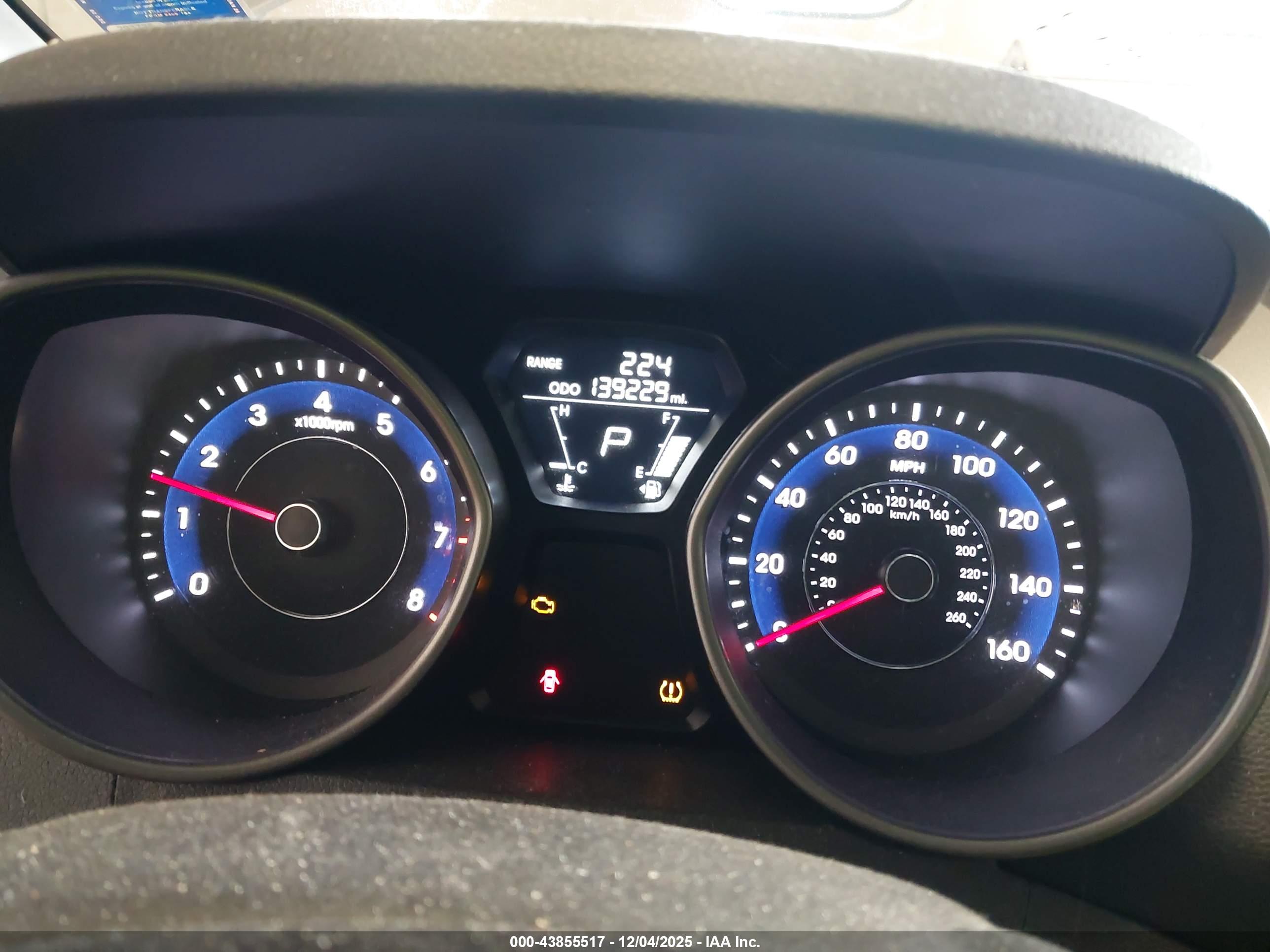 HYUNDAI ELANTRA image 7