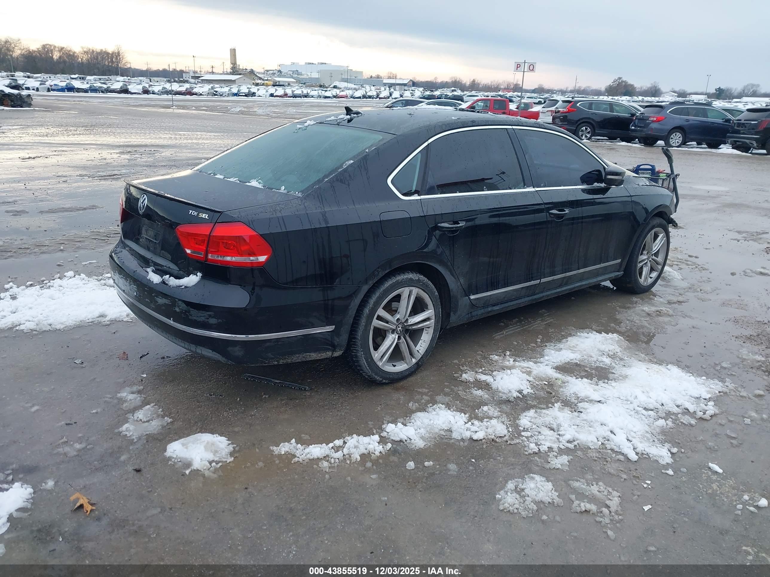 VOLKSWAGEN PASSAT image 4
