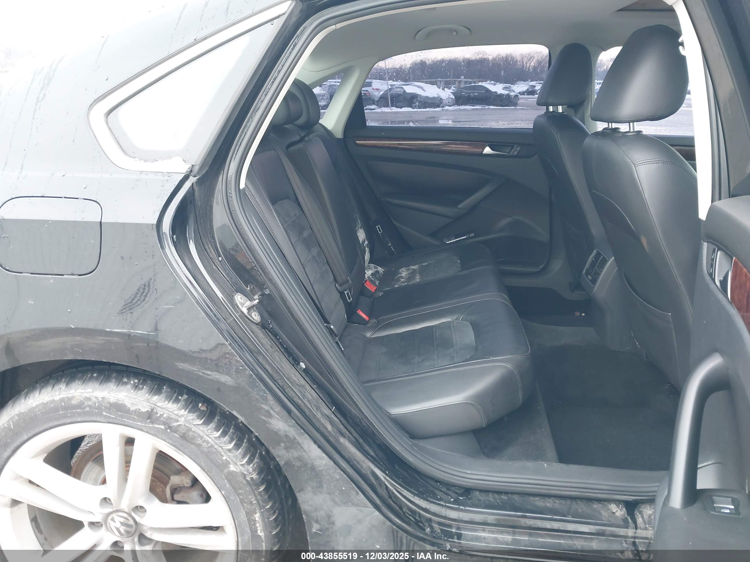 VOLKSWAGEN PASSAT image 8