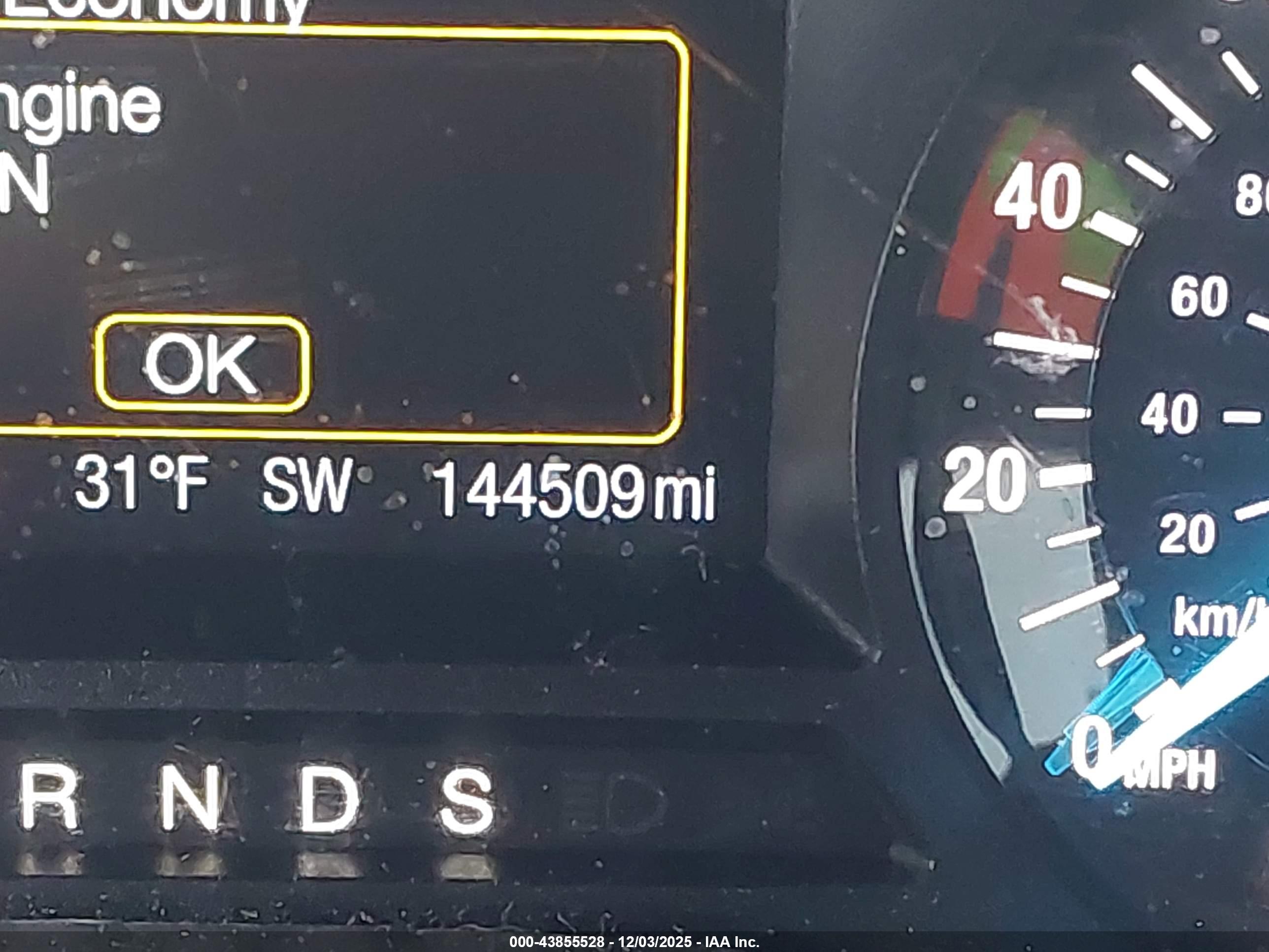 FORD FUSION image 7