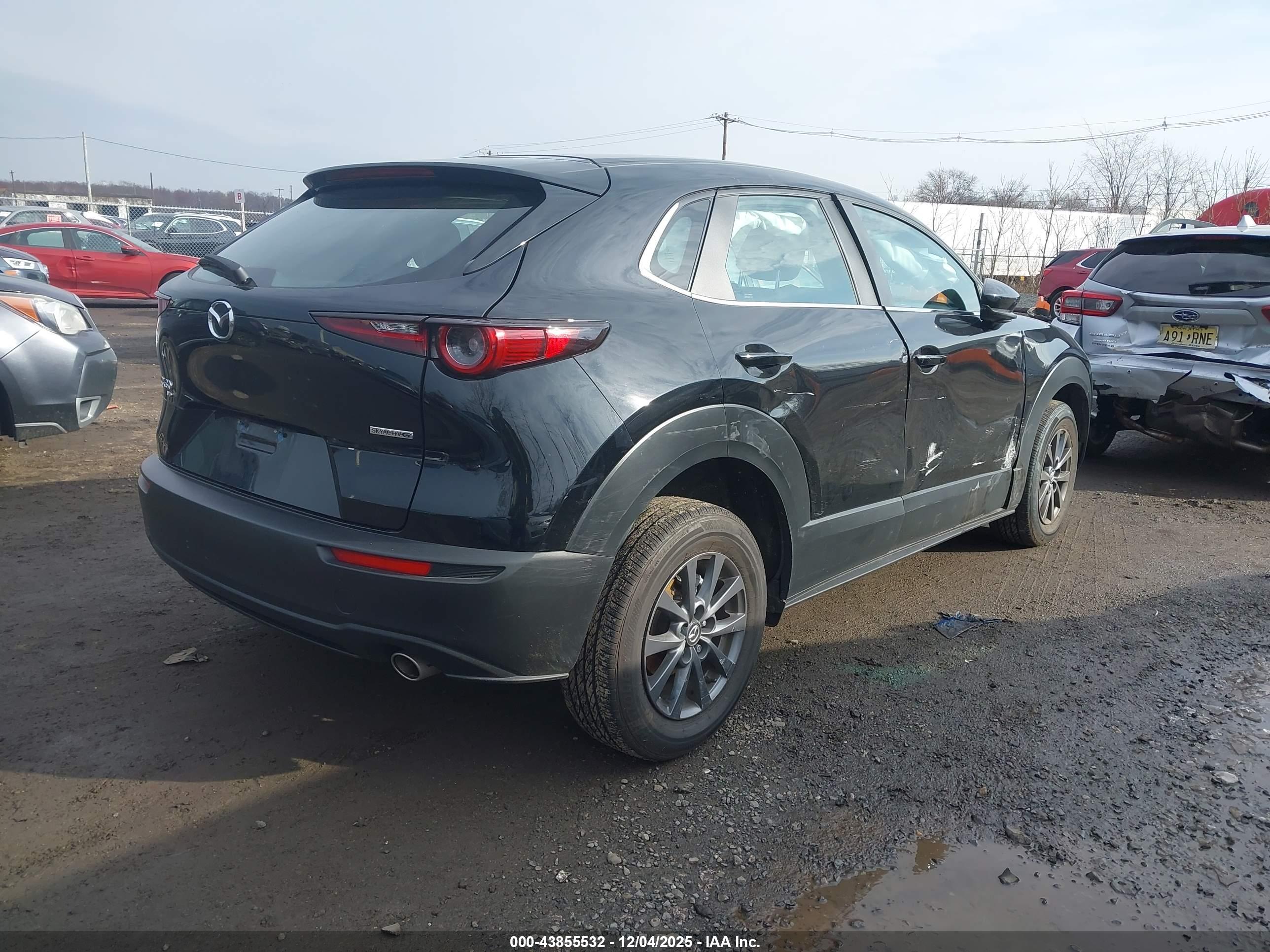 MAZDA CX-30 image 4