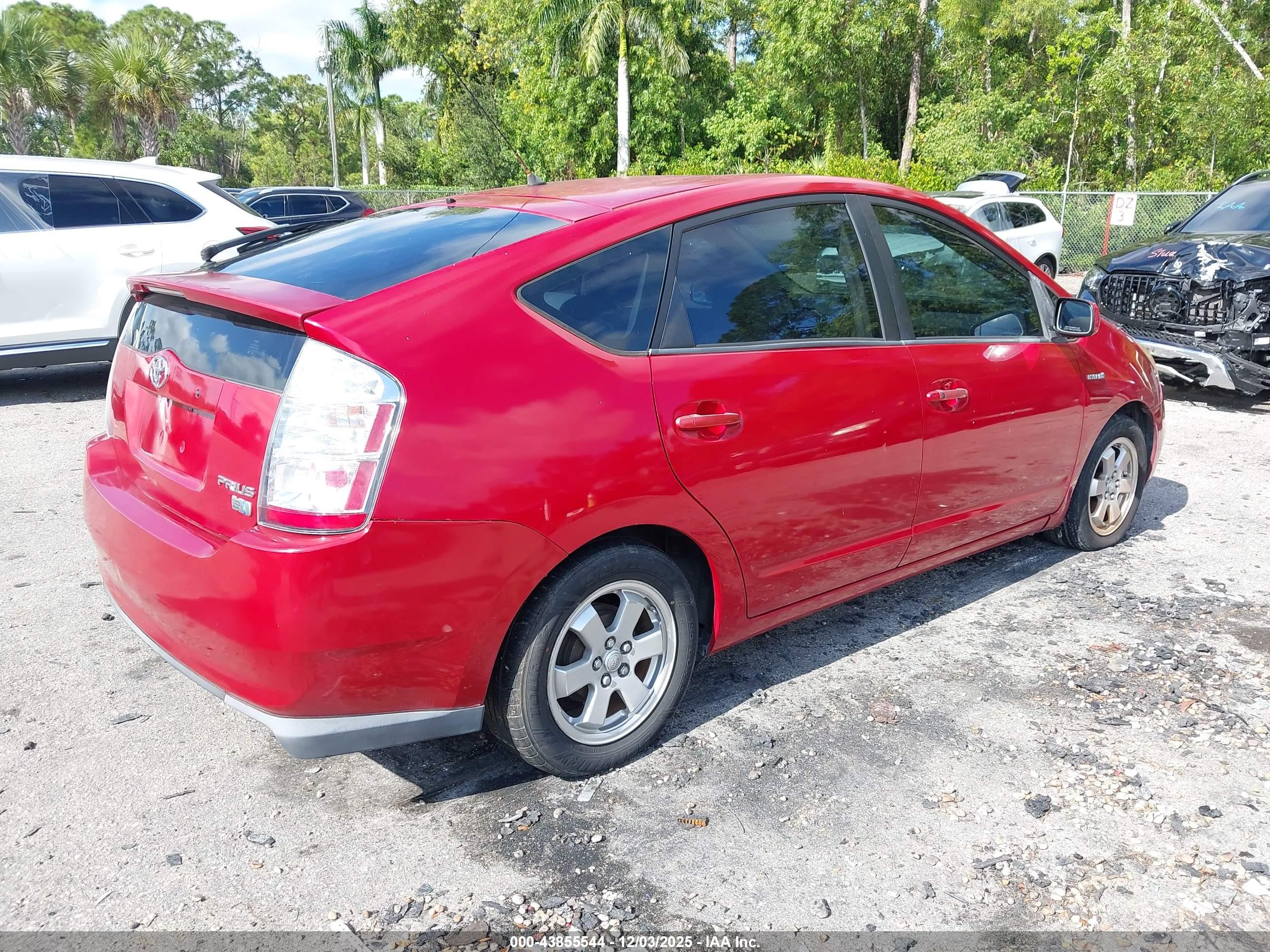 TOYOTA PRIUS image 4