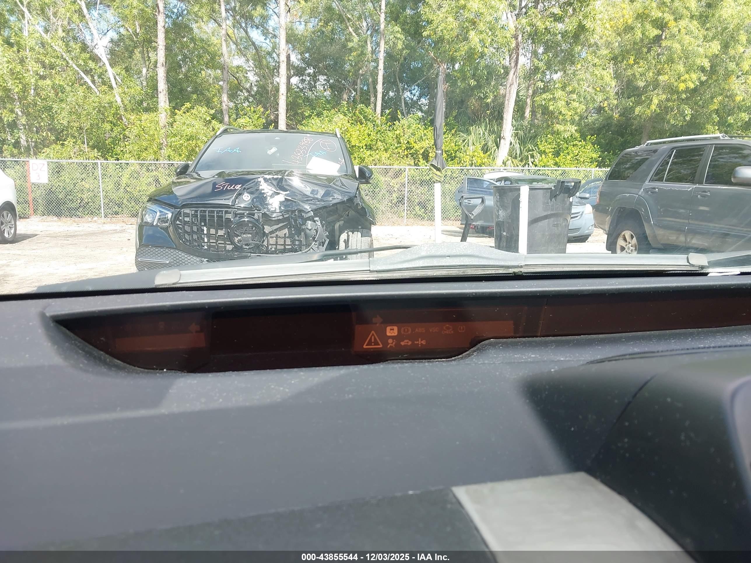 TOYOTA PRIUS image 7