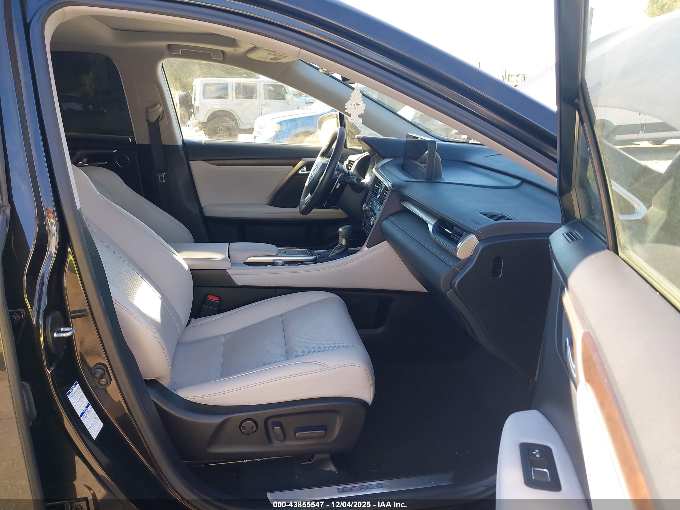 LEXUS RX image 5