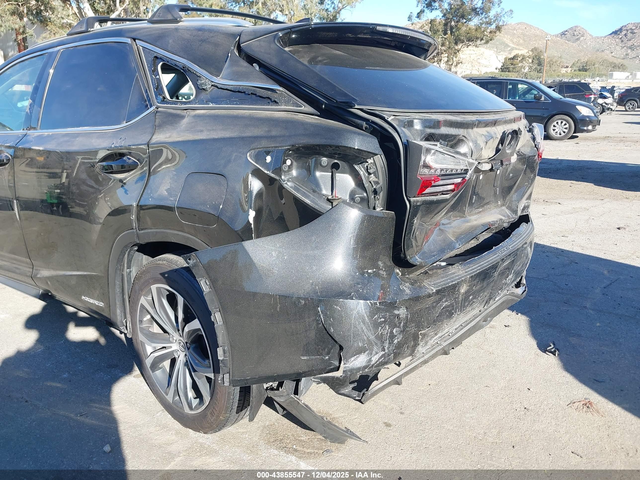 LEXUS RX image 6