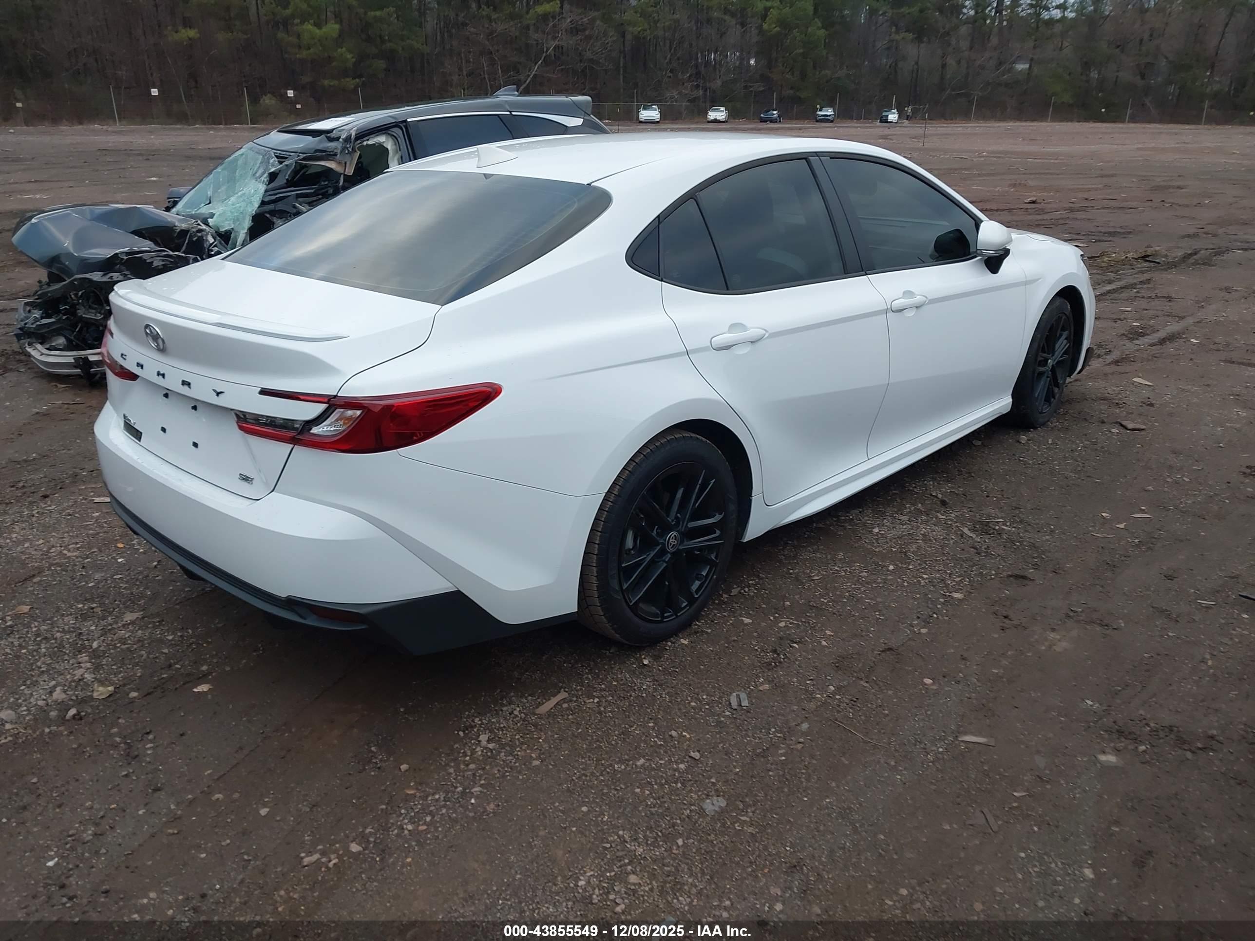 TOYOTA CAMRY image 4