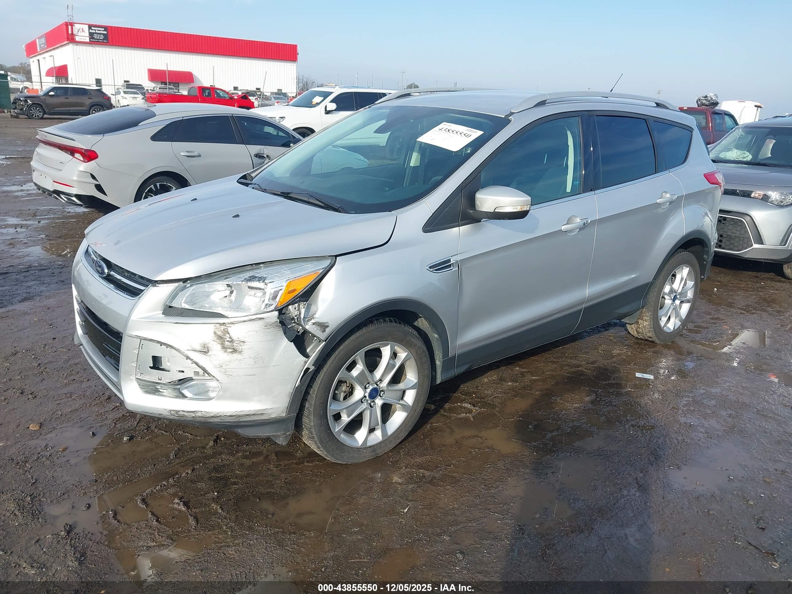 FORD ESCAPE image 2