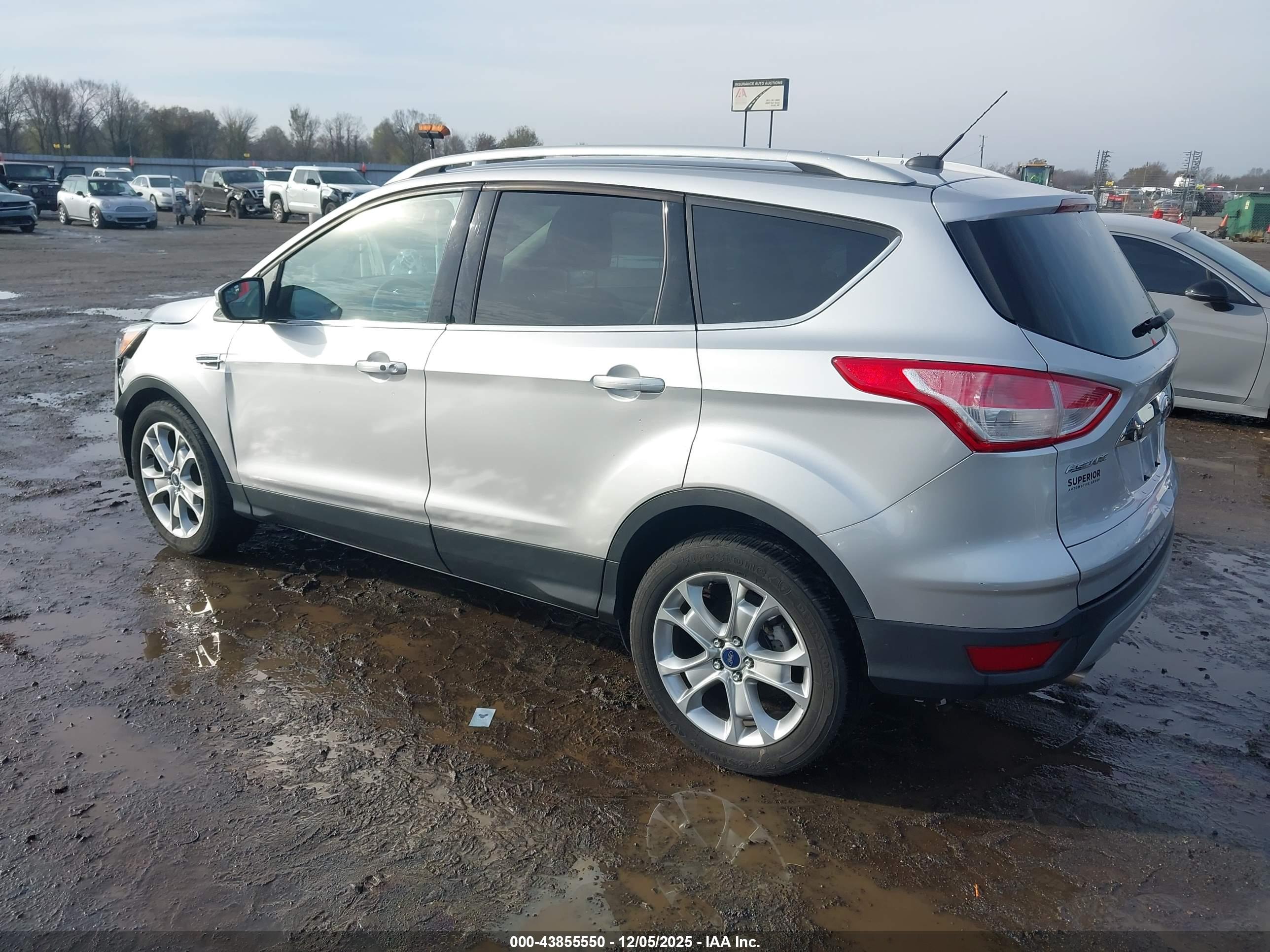 FORD ESCAPE image 3