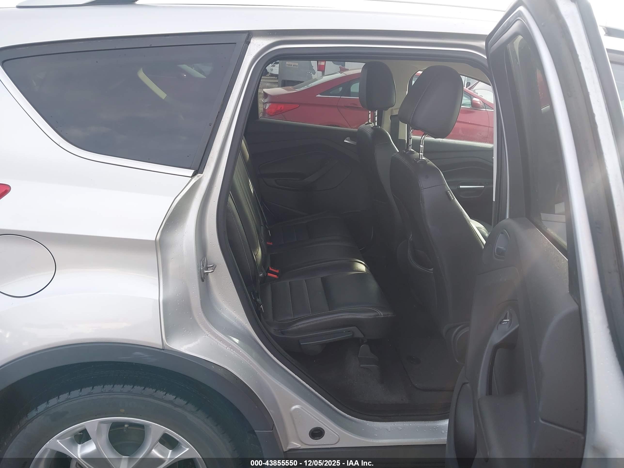FORD ESCAPE image 8